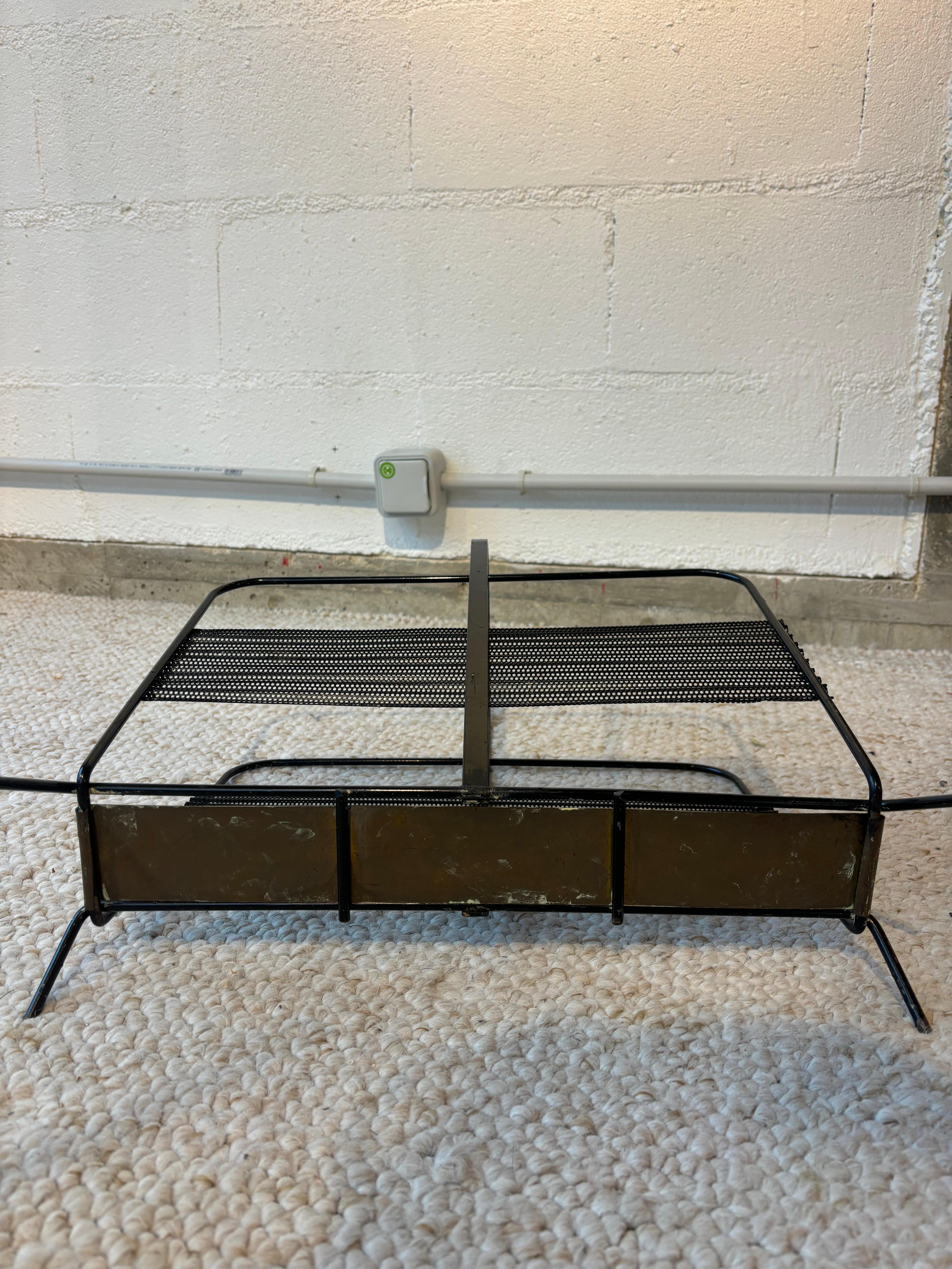 Nice magazine Rack by Mathieu Matégot in vendita 4