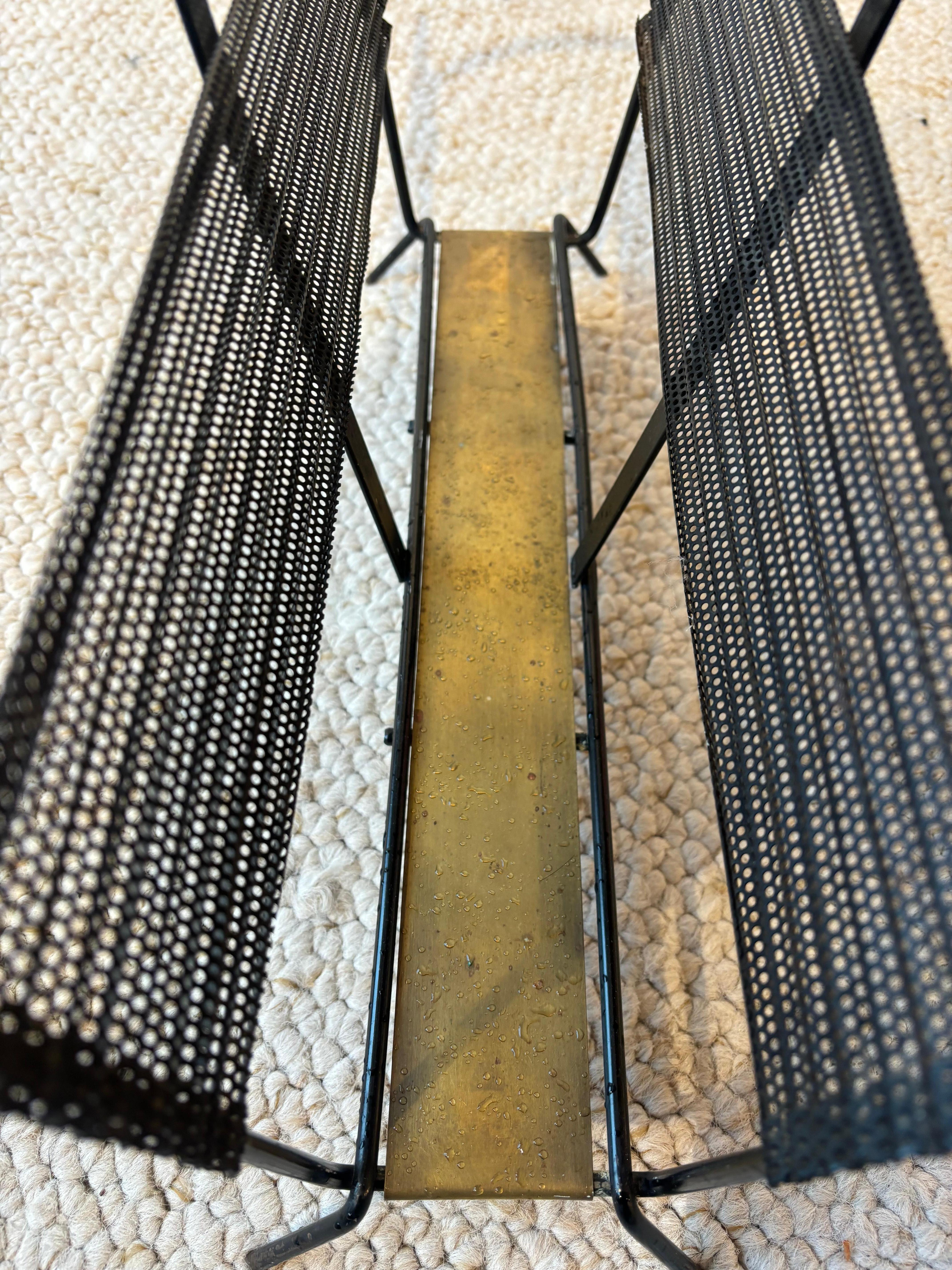 Nice magazine Rack by Mathieu Matégot in vendita 7