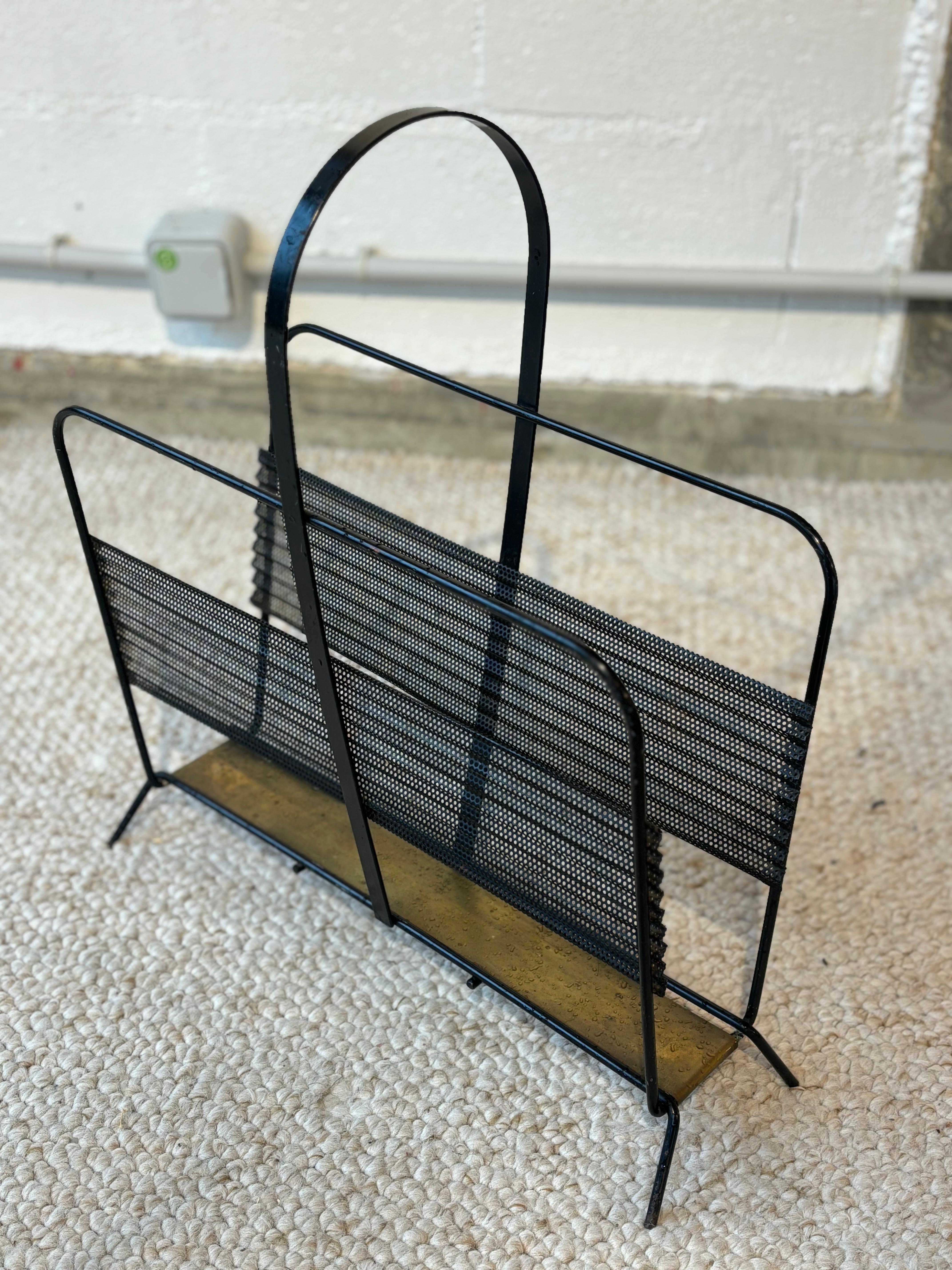 Nice magazine Rack by Mathieu Matégot in vendita 12