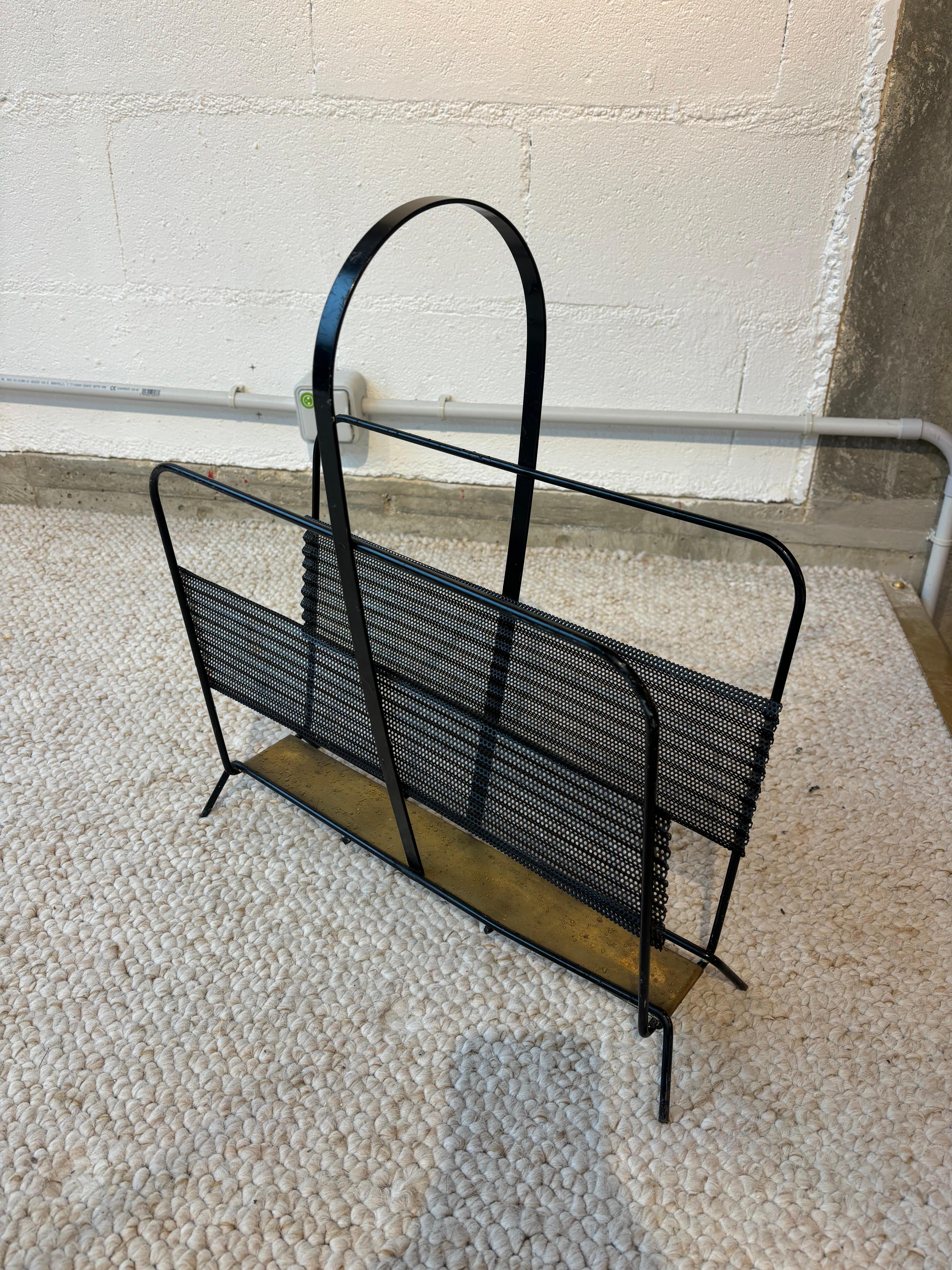 Nice magazine Rack by Mathieu Matégot in vendita 2