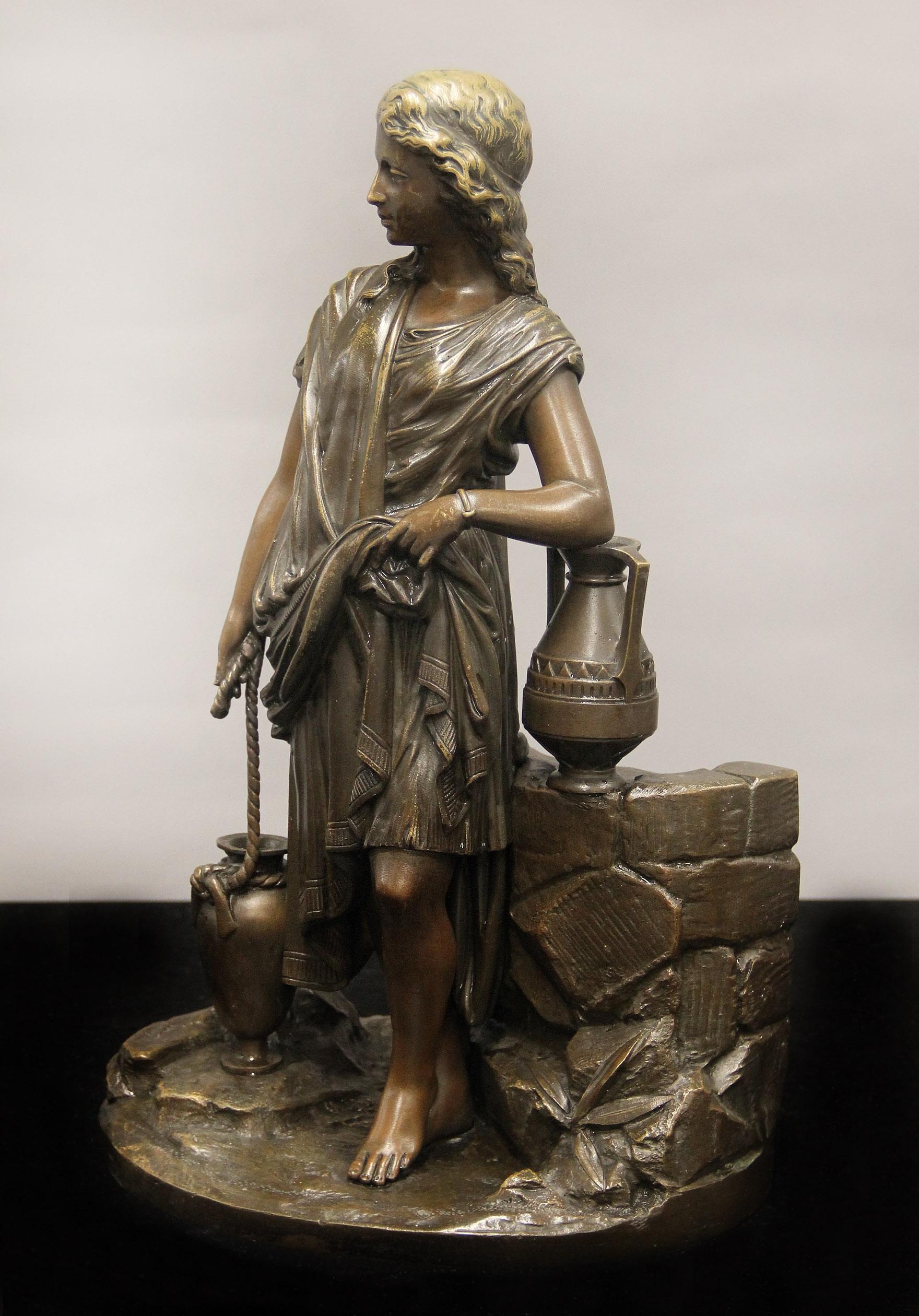 Belle Époque Bella figura di donna in bronzo patinato della metà del XIX secolo, fusa da Alfred Daubrée in vendita
