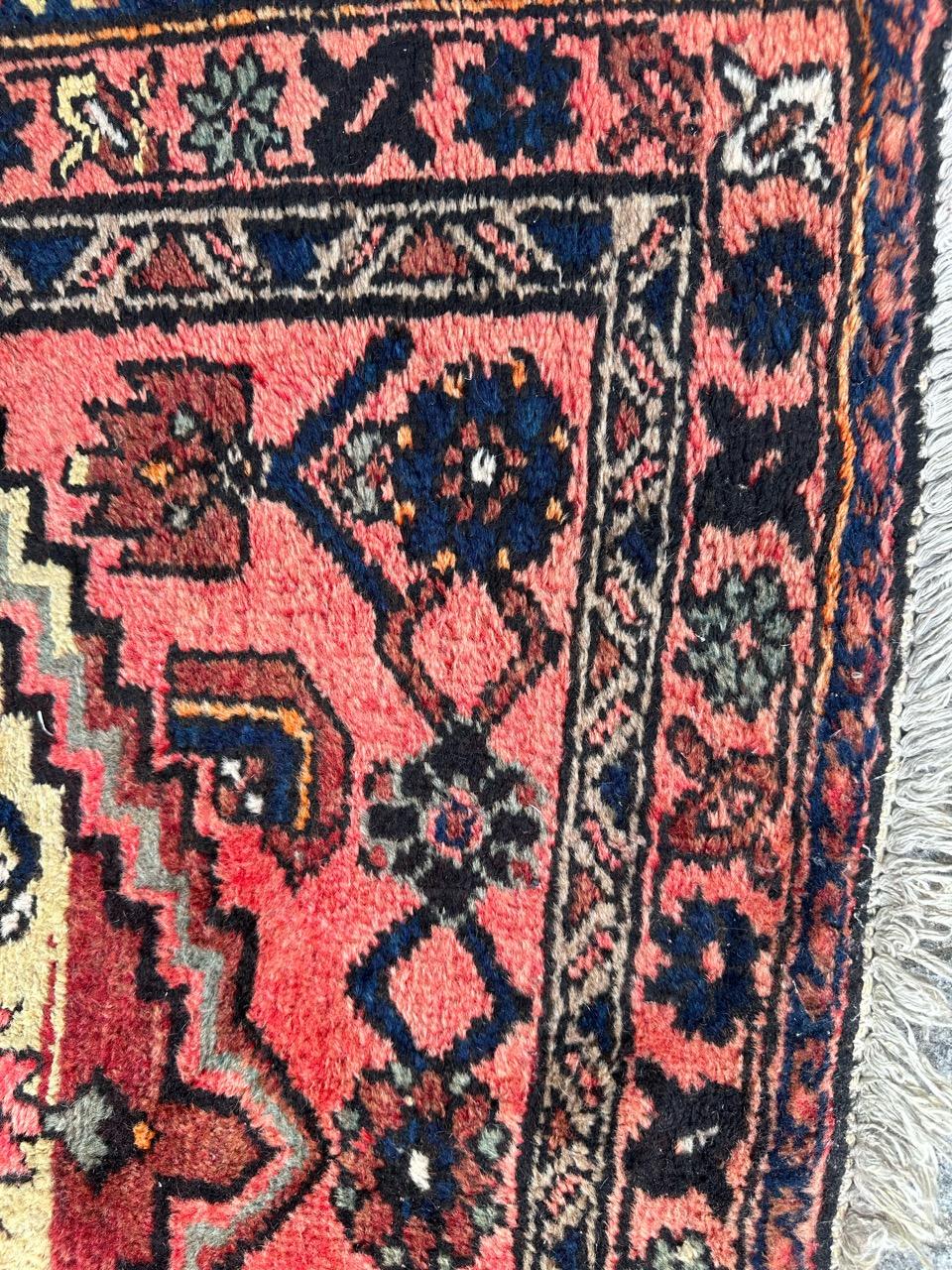 Schöner Hamadan-Teppich aus der Mitte des Jahrhunderts im Angebot 4