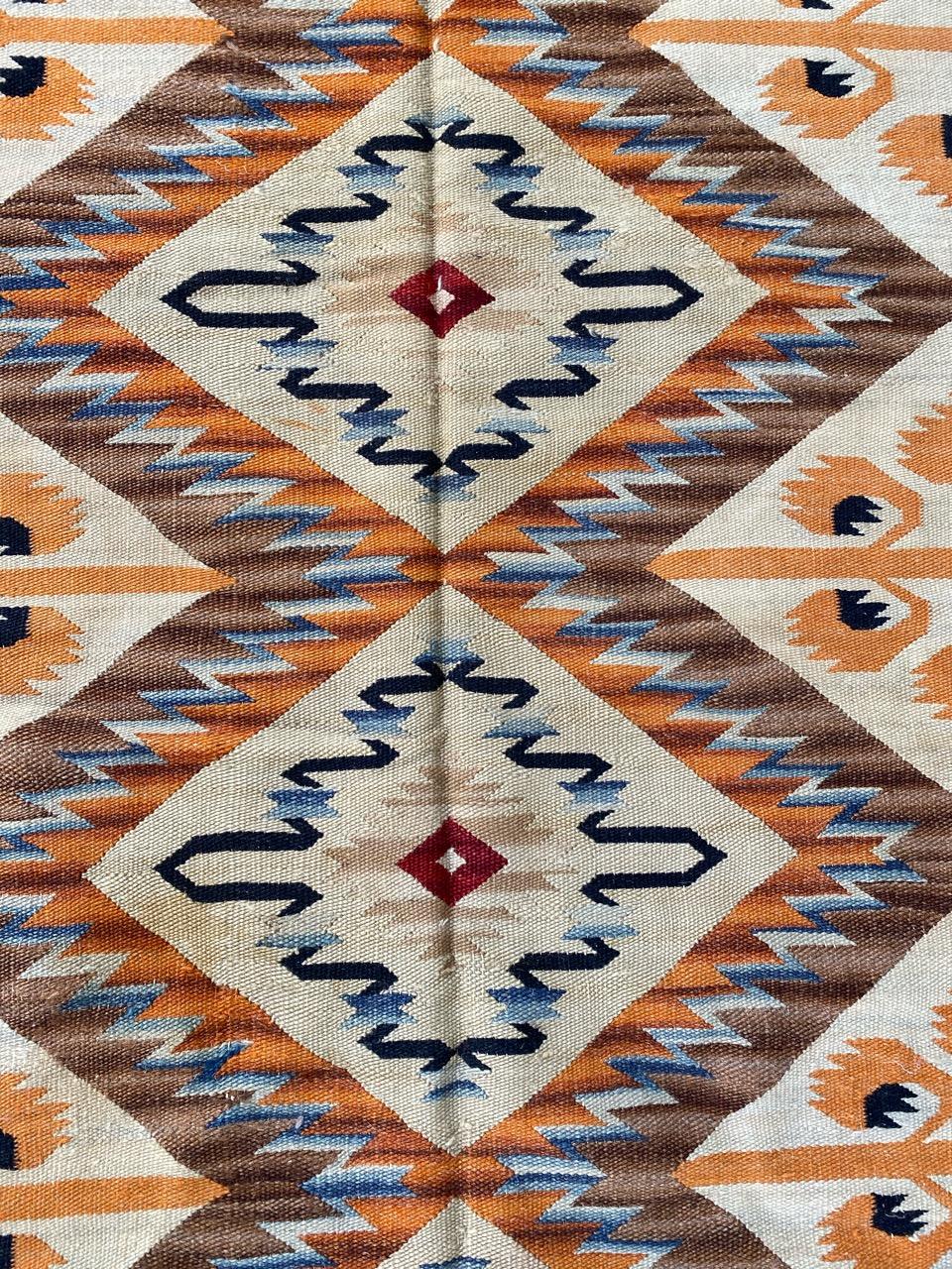 Schöner flach gewebter skandinavischer Teppich-Kelim aus der Mitte des Jahrhunderts  (Skandinavisch) im Angebot