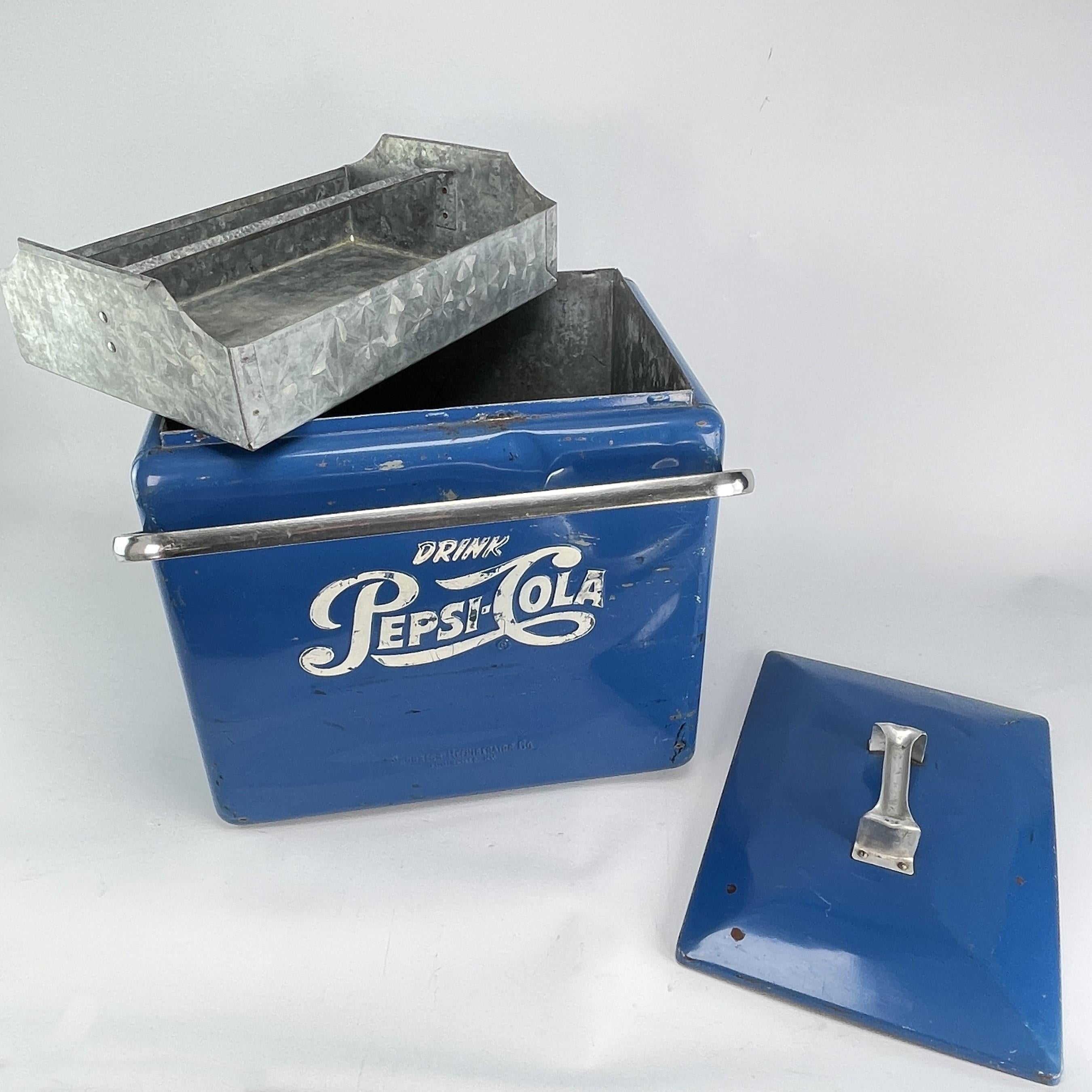 bonita nevera Pepsi Cola de mediados de siglo caja de bebidas nevera de hielo roja años 50 Alemán
