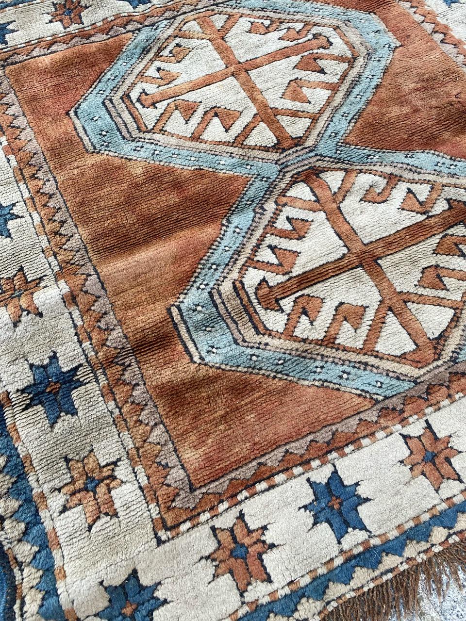 Bobyrug’s Nice Mid Century Turkish Kars Square Rug In Good Condition For Sale In Saint Ouen, FR