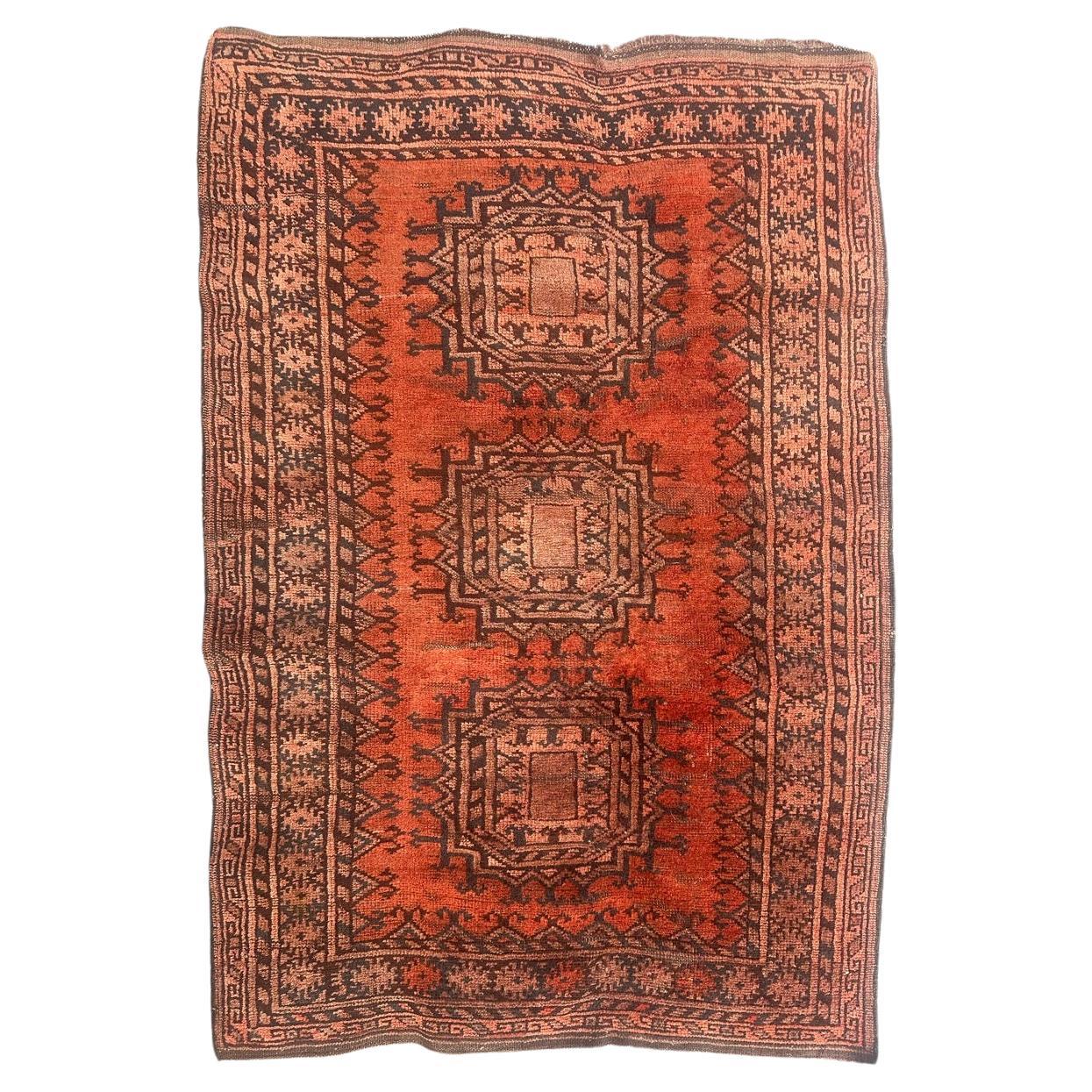 Schöner turkmenischer Teppich aus der Mitte des Jahrhunderts 