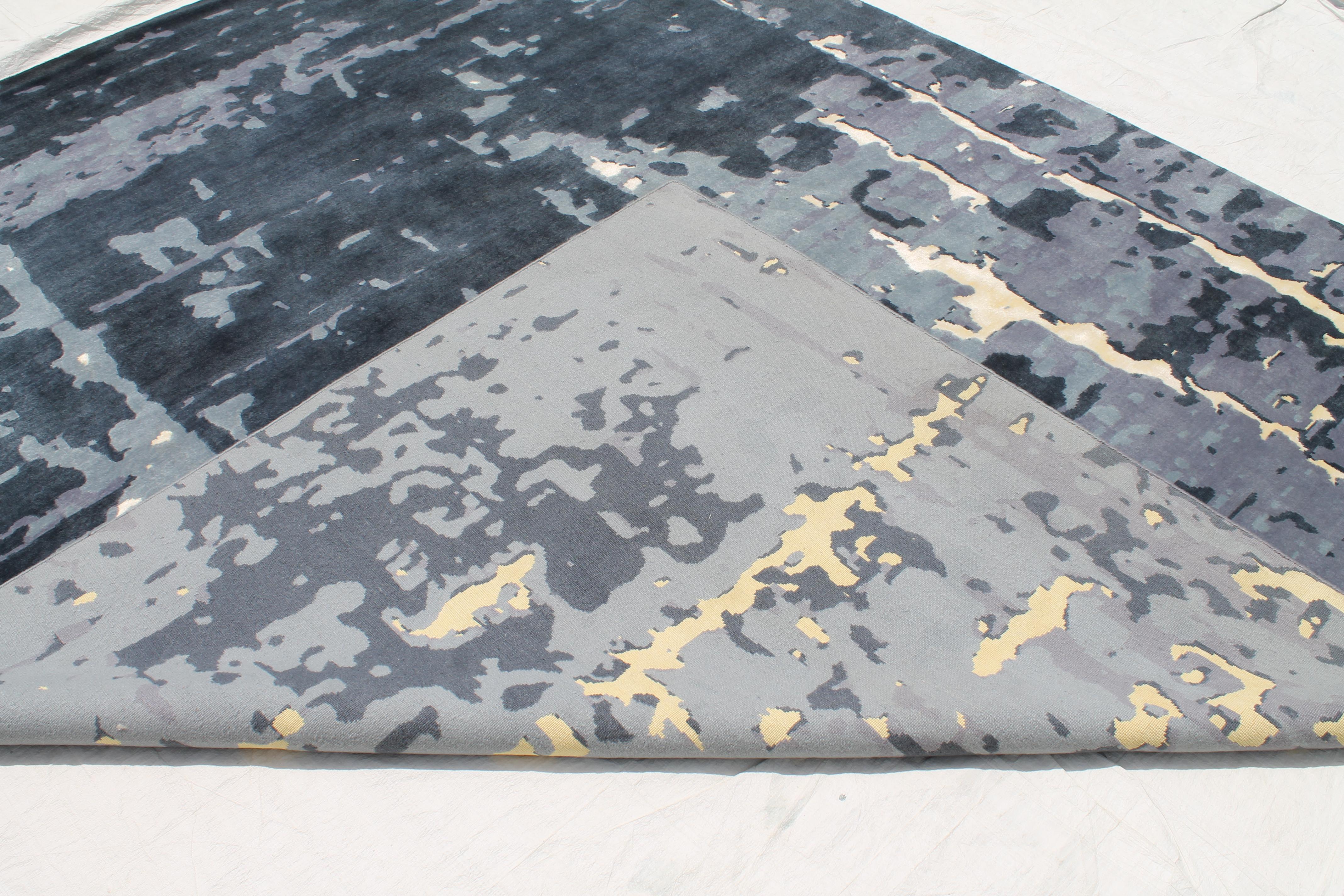 Hand-Knotted Nice Modern Abstract Design Knotted Rug For Sale