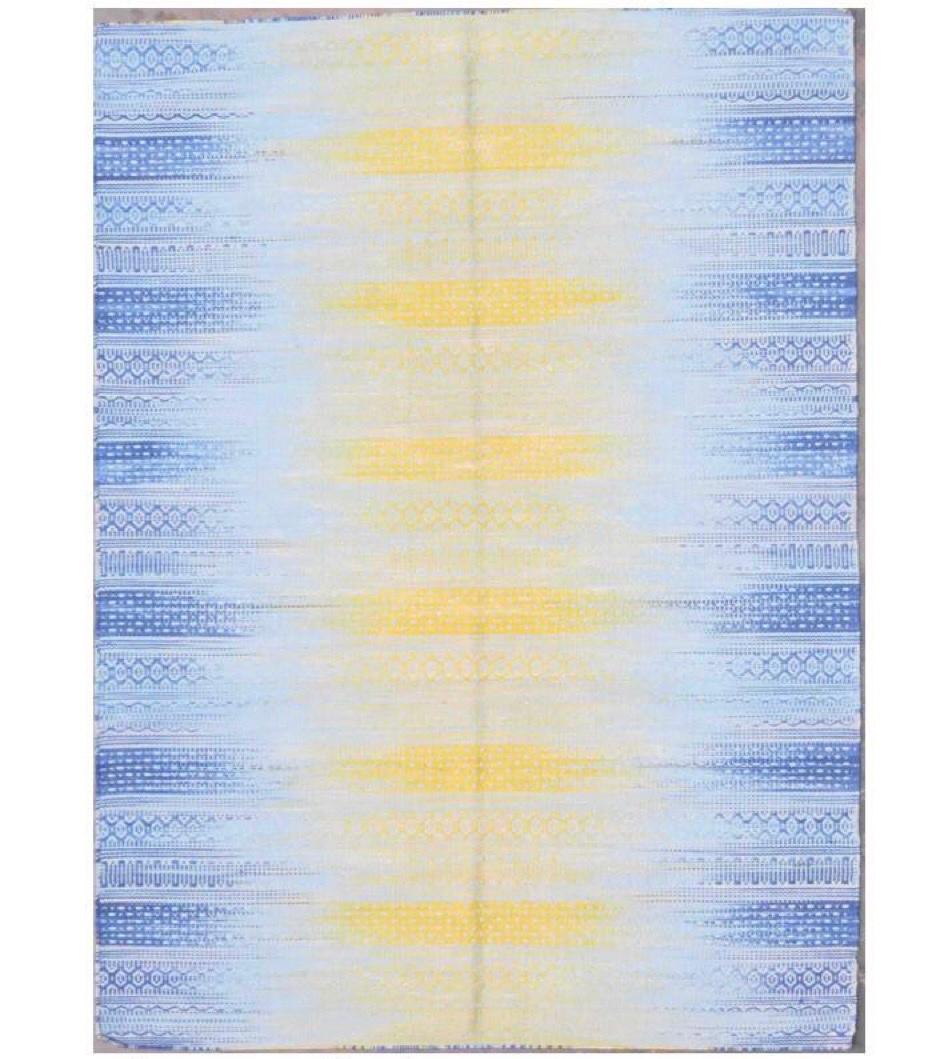 Schöne neue Kelim mit schönen modernen Design mit Ikat-Stil und schönen Farben, komplett handgewebt mit Baumwolle auf Baumwolle Grundlage.