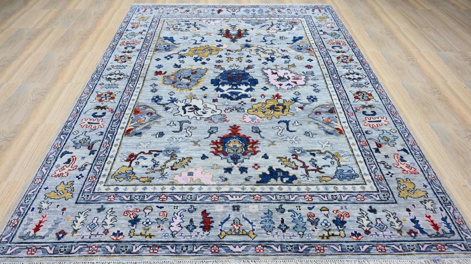 Nice New Oushak Design Indian Rug In New Condition For Sale In Saint Ouen, FR