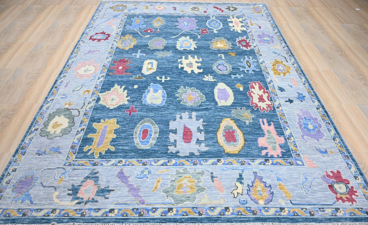 Neuer indischer Oushak-Teppich im Oushak-Design im Zustand „Neu“ im Angebot in Saint Ouen, FR
