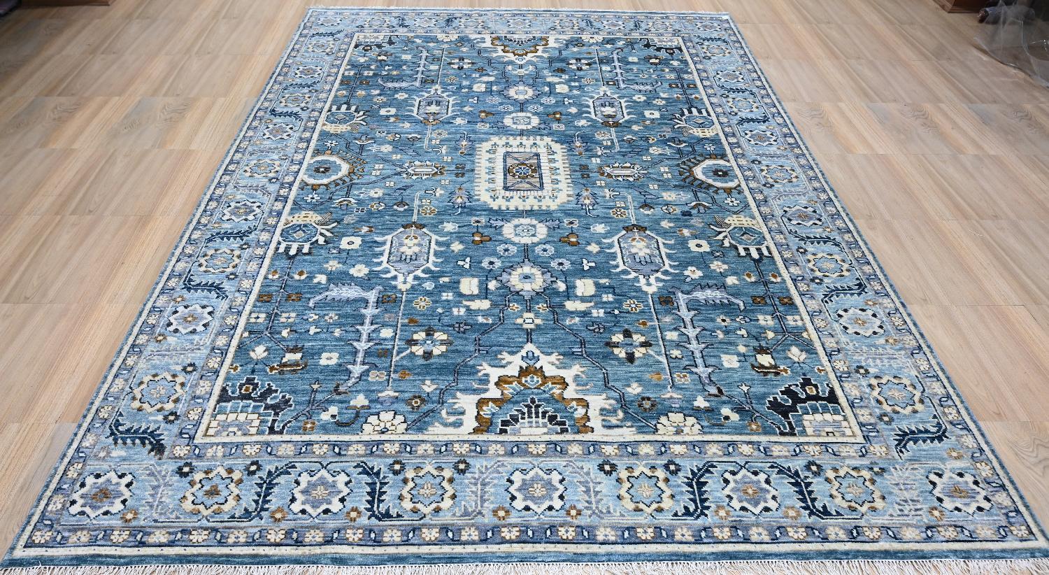 Neuer indischer Oushak-Teppich im Oushak-Design (Handgeknüpft) im Angebot