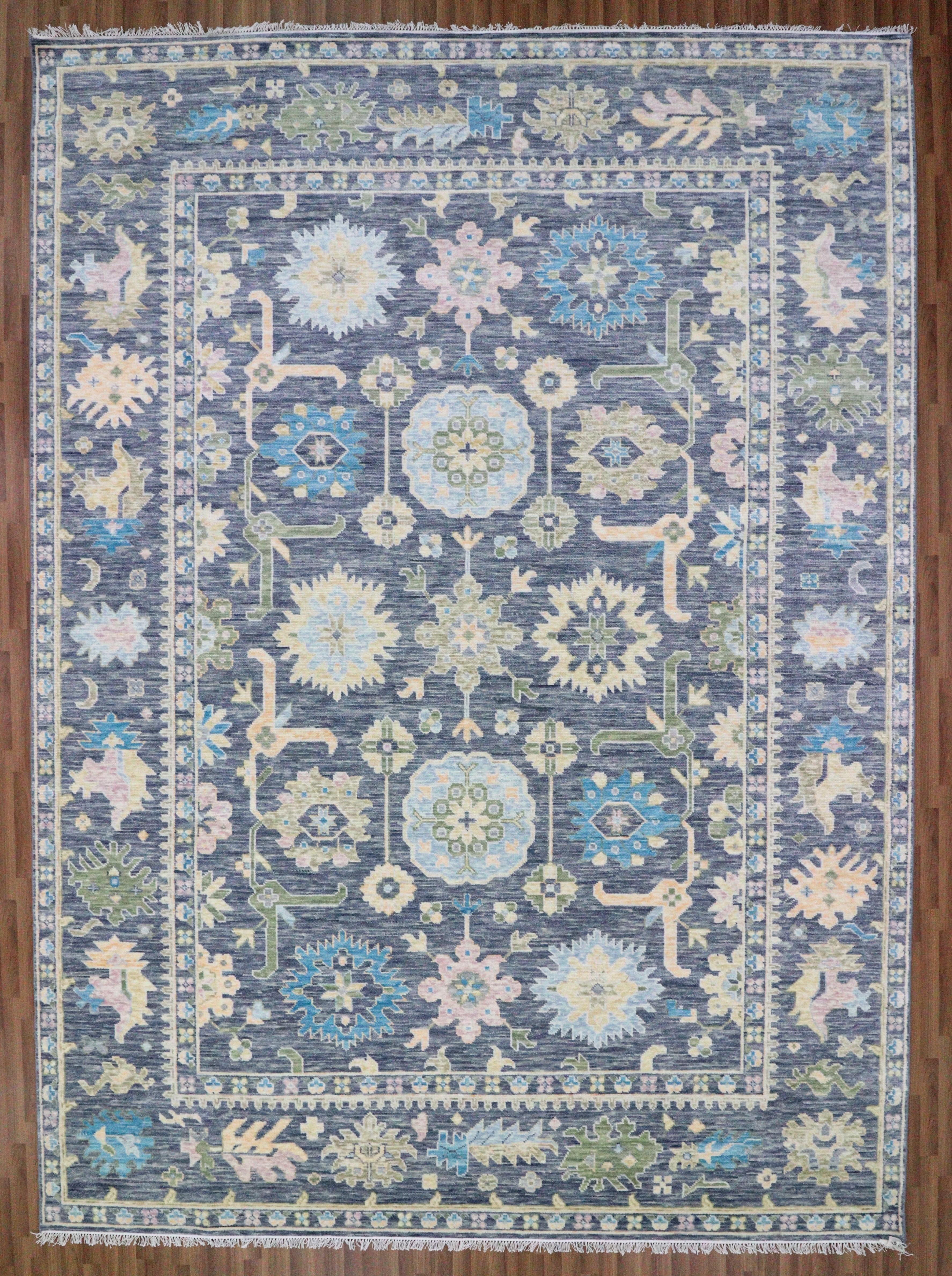 Neuer indischer Oushak-Teppich im Oushak-Design (Handgeknüpft) im Angebot