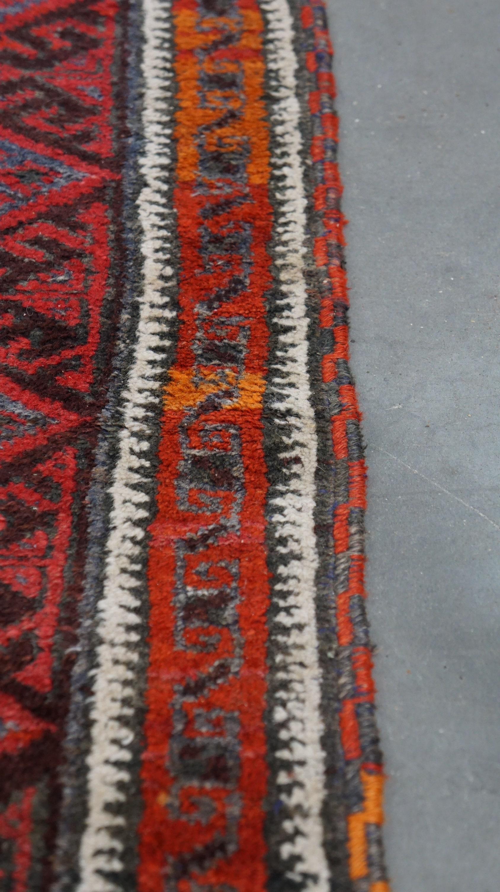 Cotton Nice oriental rug in mainly red and gray tones and a beautiful motif 150x100cm For Sale