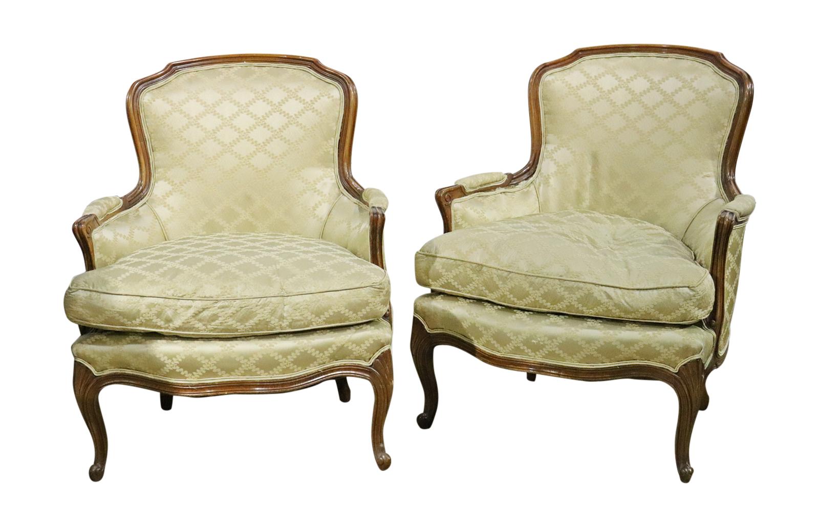 Louis XV style. Upholstered. Wood legs. 35