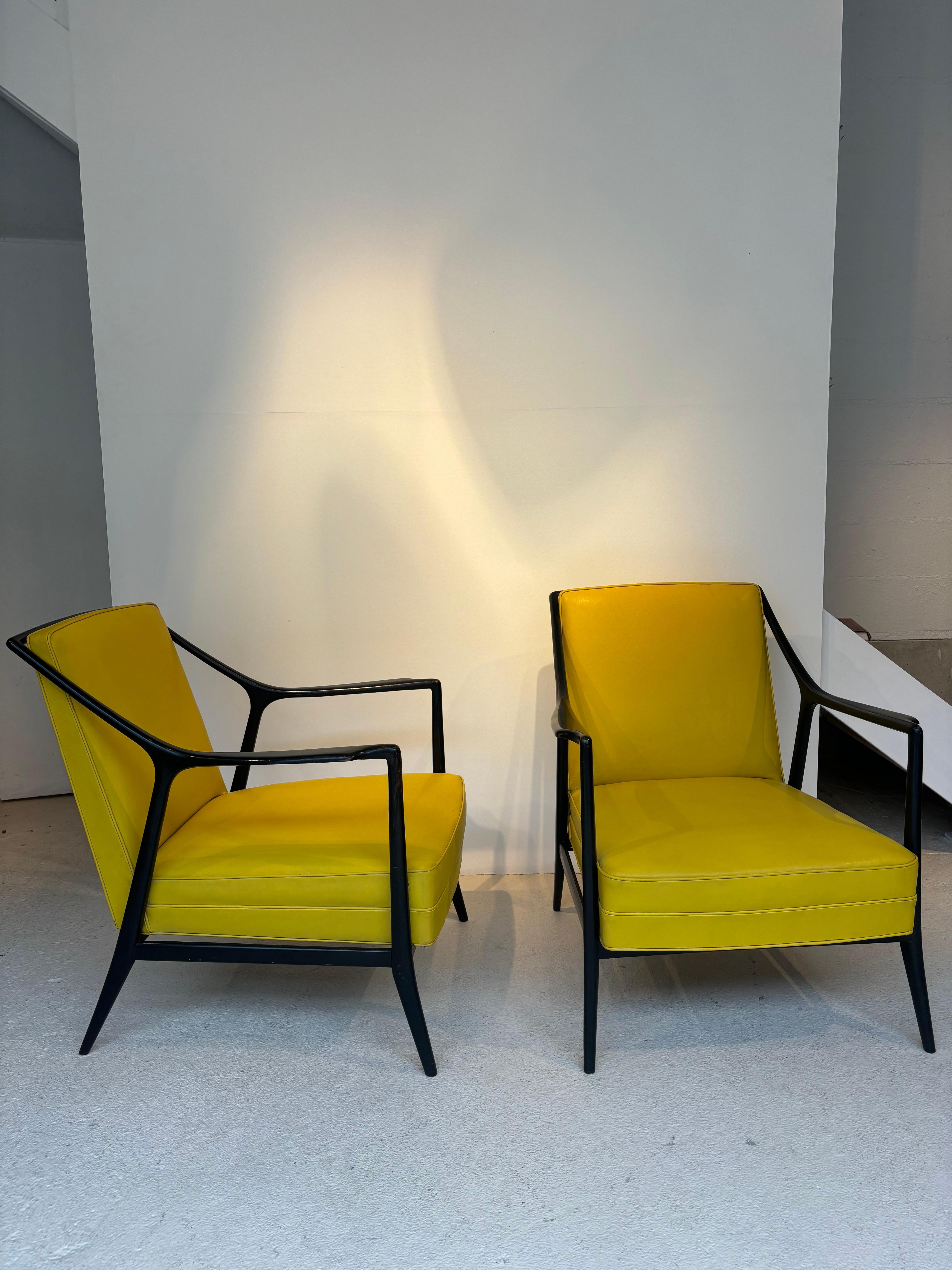 Be.Jolie paire de fauteuils par Giuseppe Scapinelli 