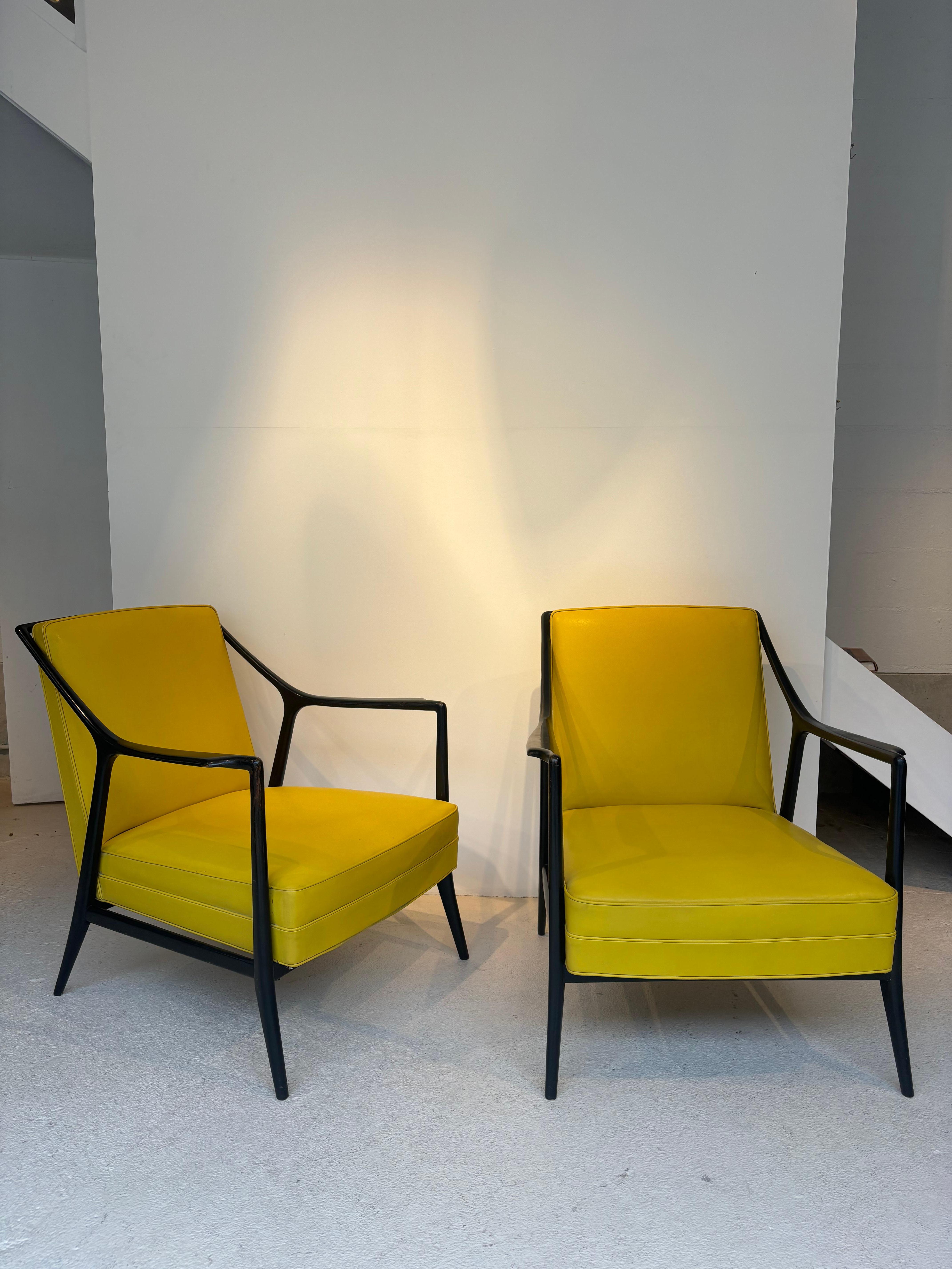 Mid-Century moderno Bella coppia di poltrone di Giuseppe Scapinelli in vendita