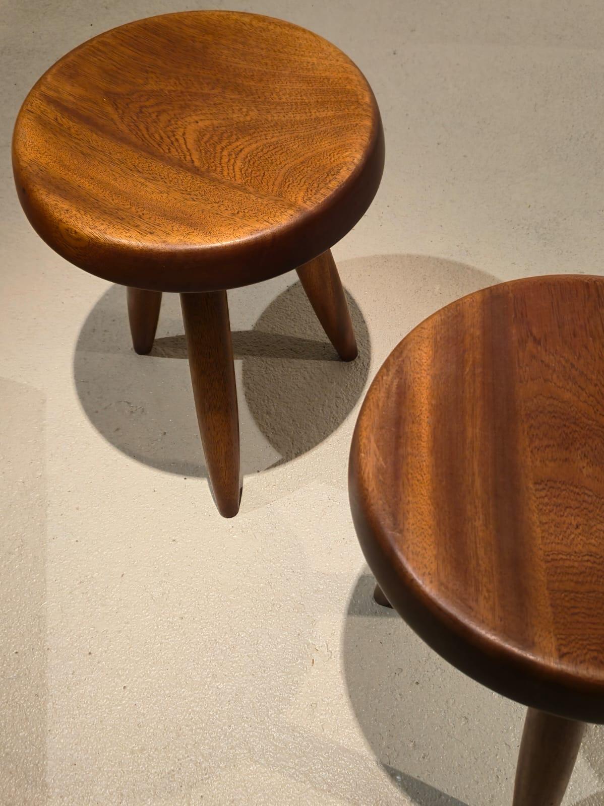 Nice pair of berger stools by Charlotte Perriand. Nice provenance In Good Condition For Sale In SAINT-OUEN-SUR-SEINE, FR