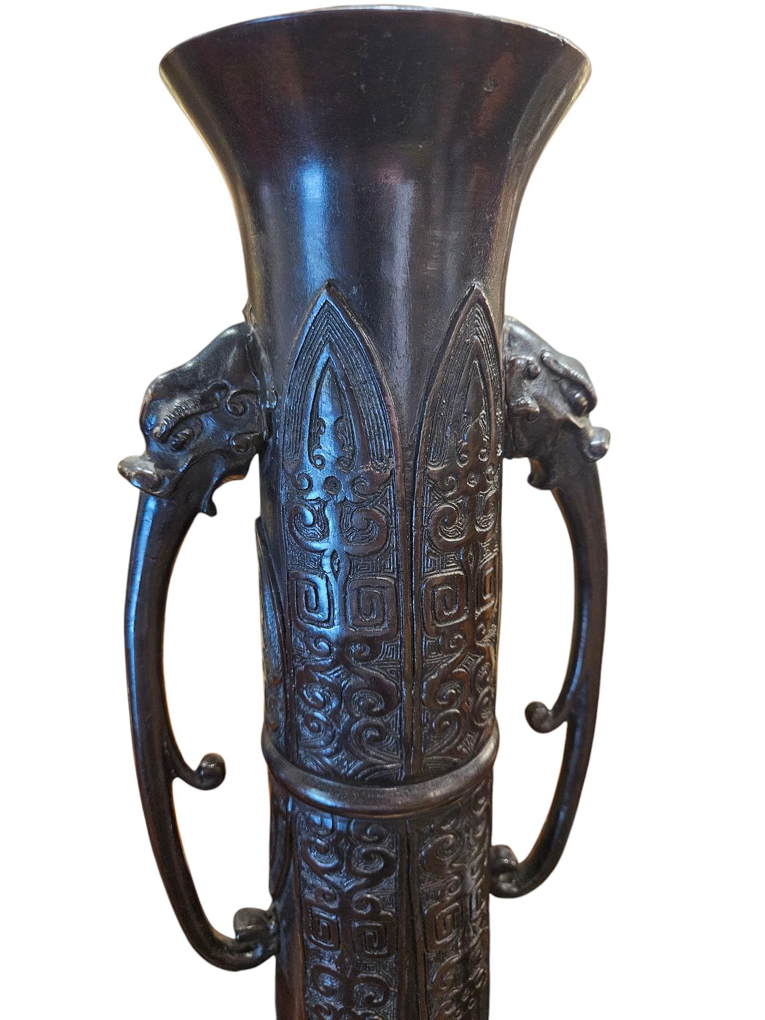 Metalwork Nice Pair of C19th Japanese Bronze Vases (Meji Period) For Sale