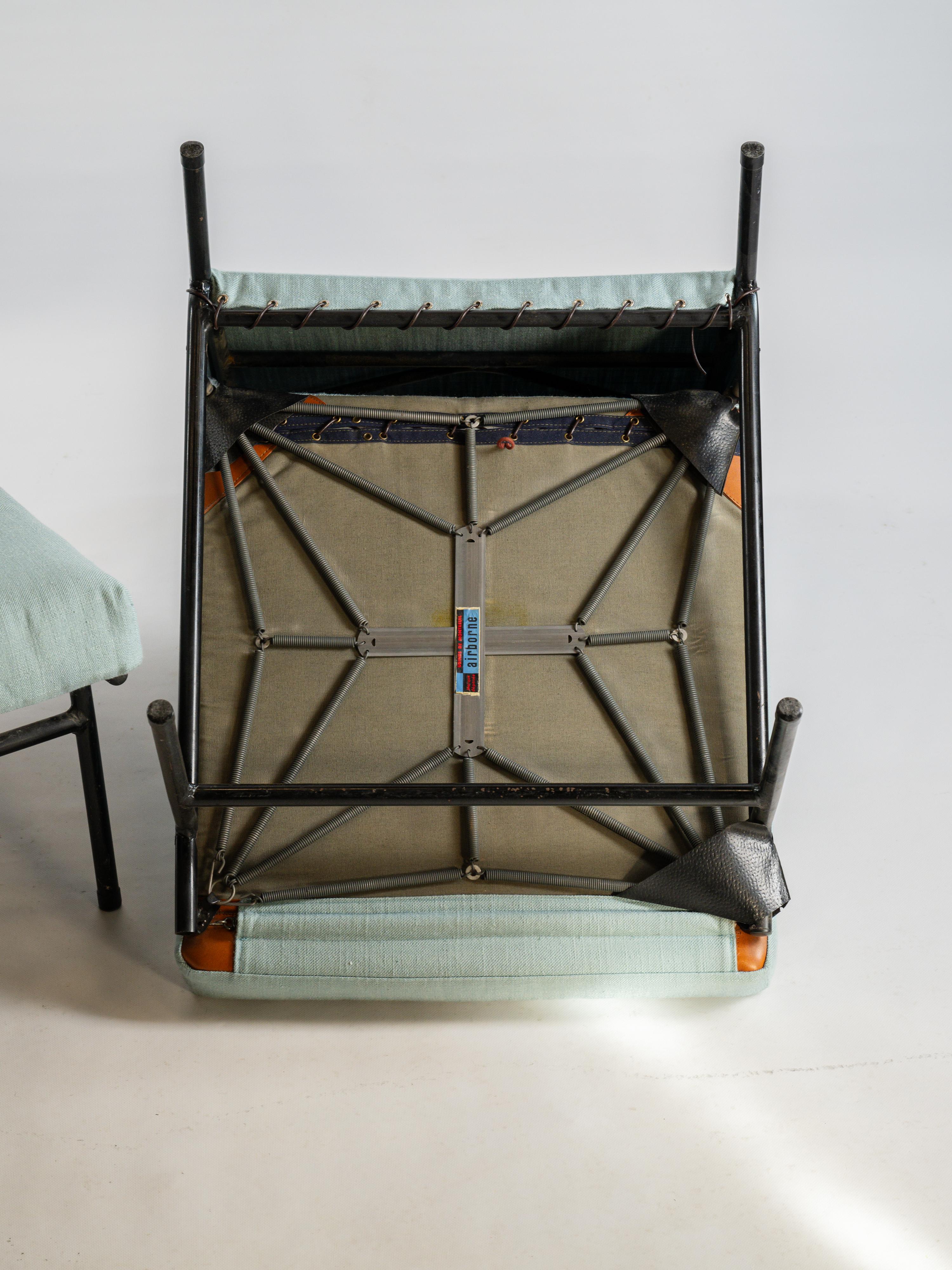 Nice pair of G10 Chauffeuse Armchairs design by Pierre Guariche for Airborne For Sale 4