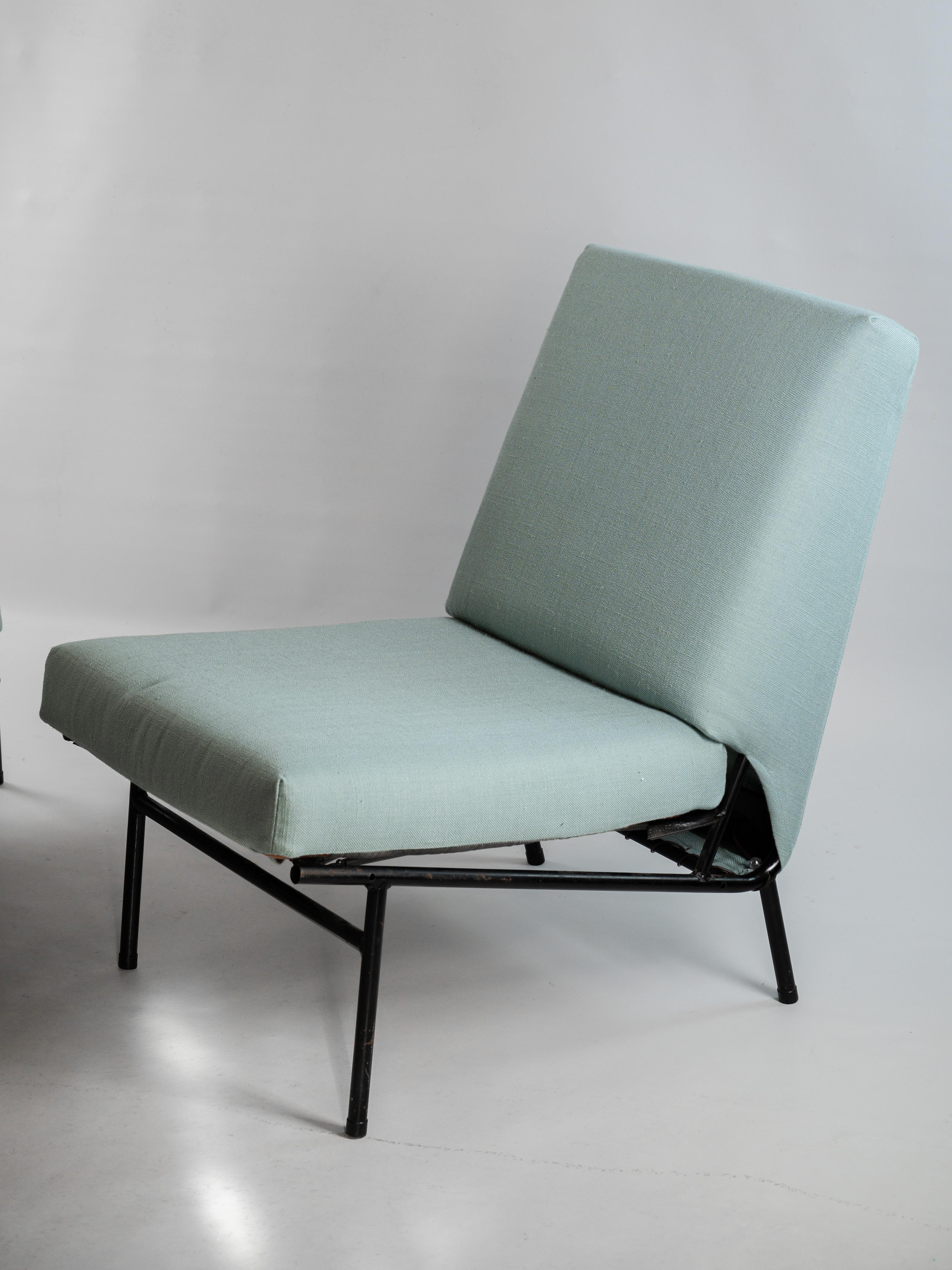 Mid-20th Century Nice pair of G10 Chauffeuse Armchairs design by Pierre Guariche for Airborne For Sale