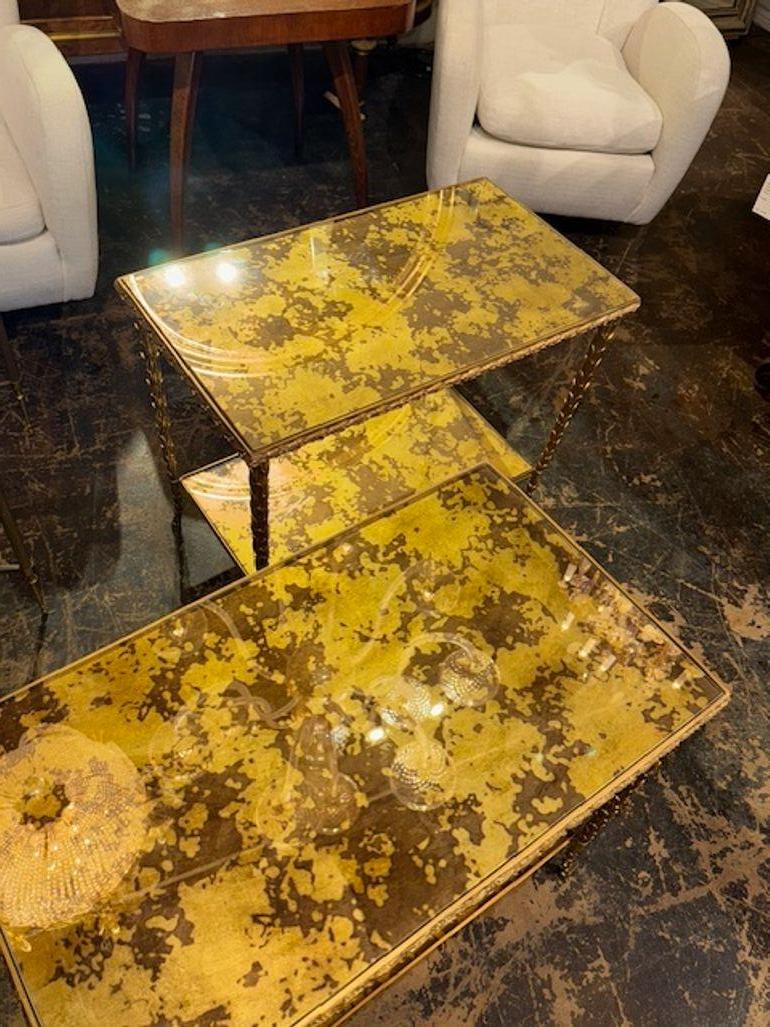 Bonita Pareja de Mesas Auxiliares Italianas de Bronce Dorado a la Manera de Bagues Siglo XXI y contemporáneo en venta