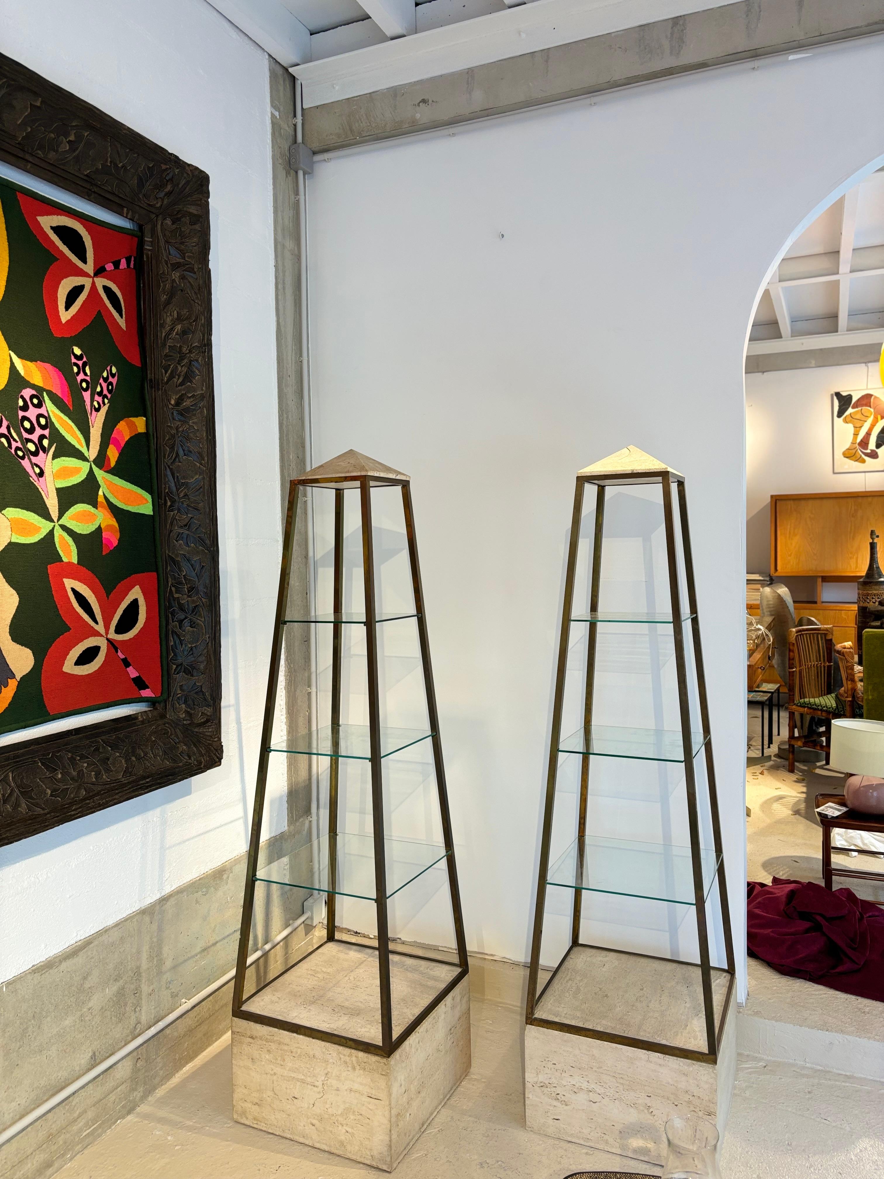 Français Belle paire d'obélisque de Mario Sanot pour Maison Jansen en vente