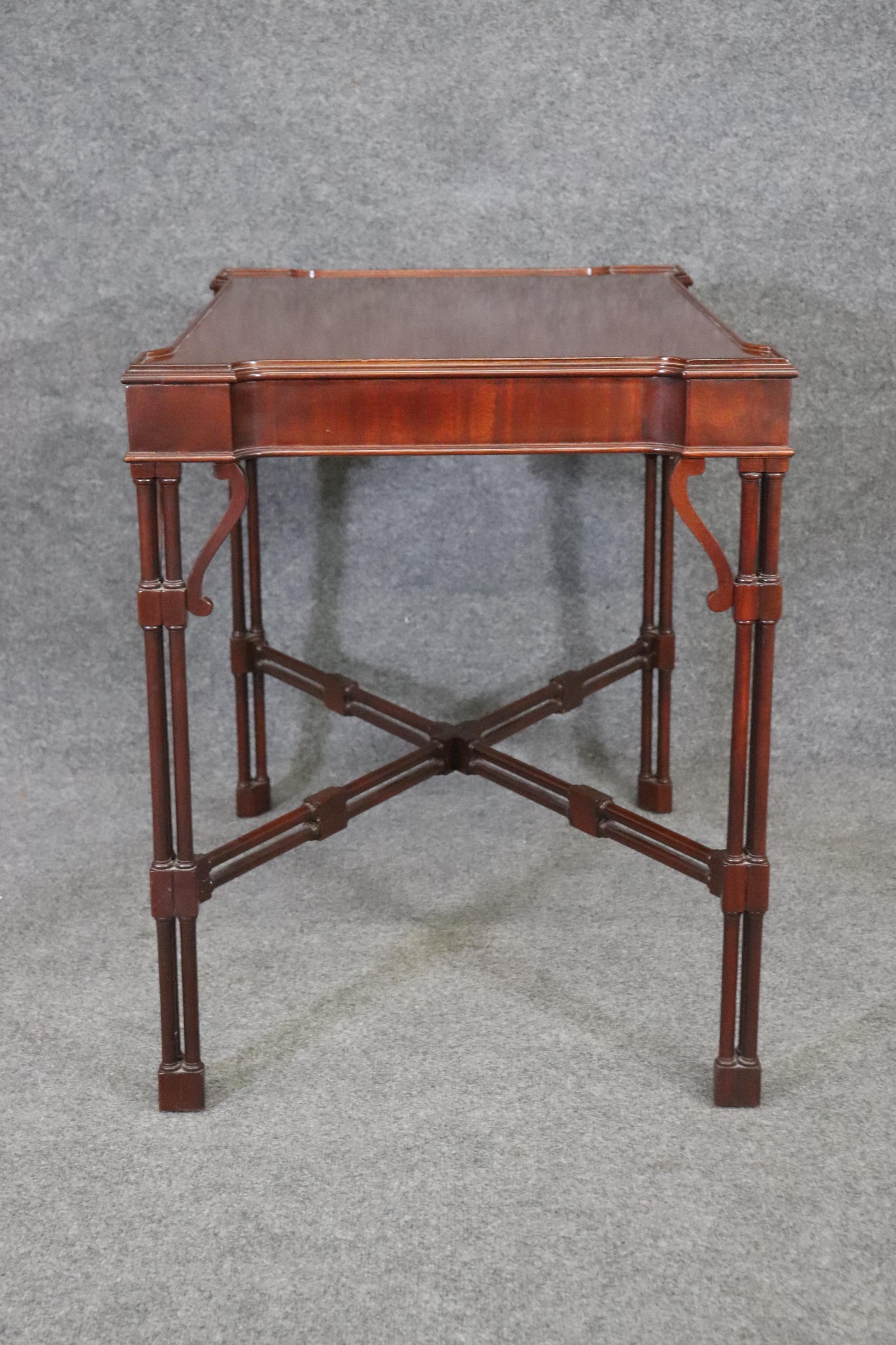 American Nice Quality Mahogany Drexel Faux Bamboo Chippendale Style Tea Center Table