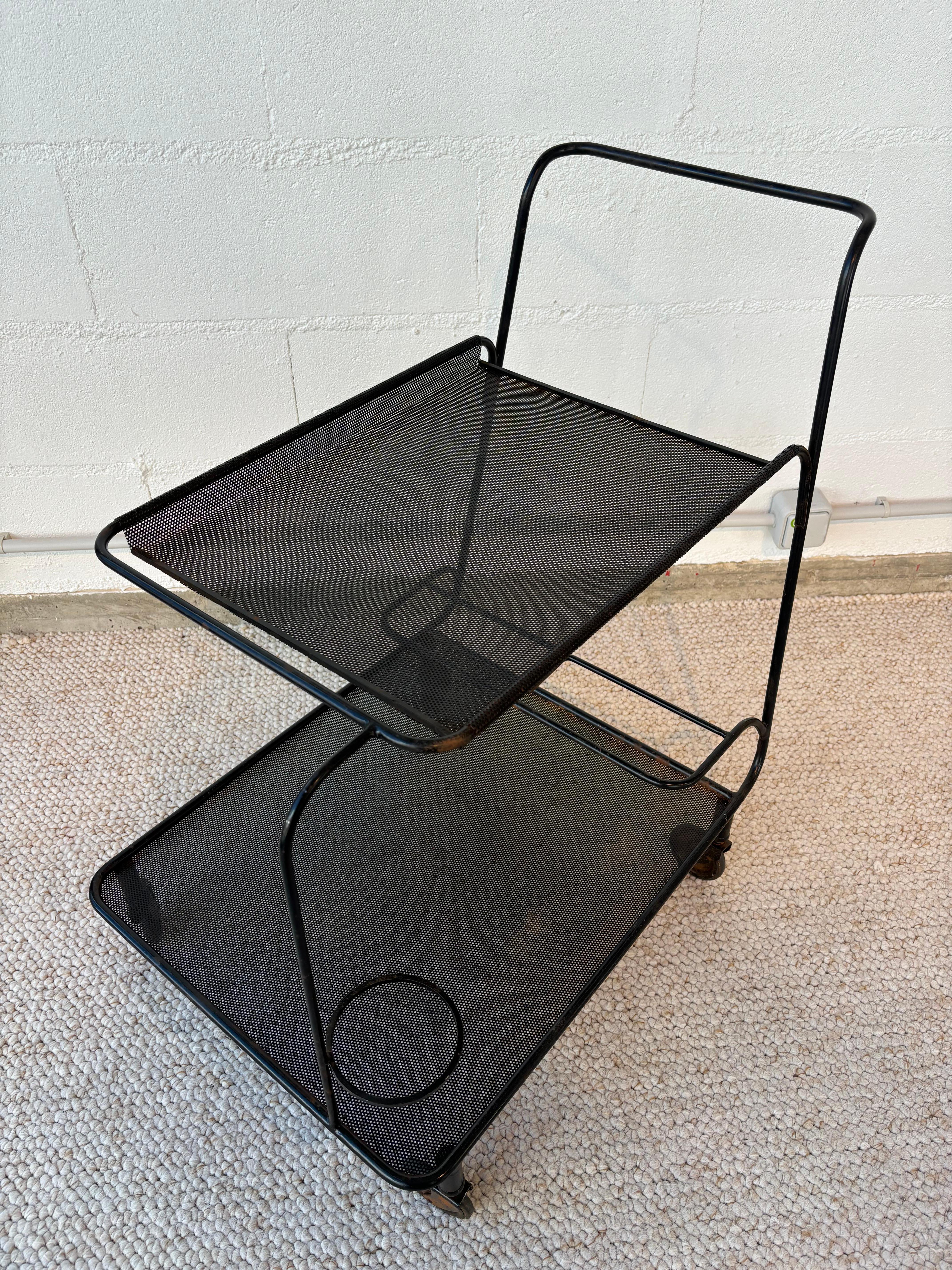 Nice serving table by Mathieu Matégot In Good Condition For Sale In SAINT-OUEN-SUR-SEINE, FR