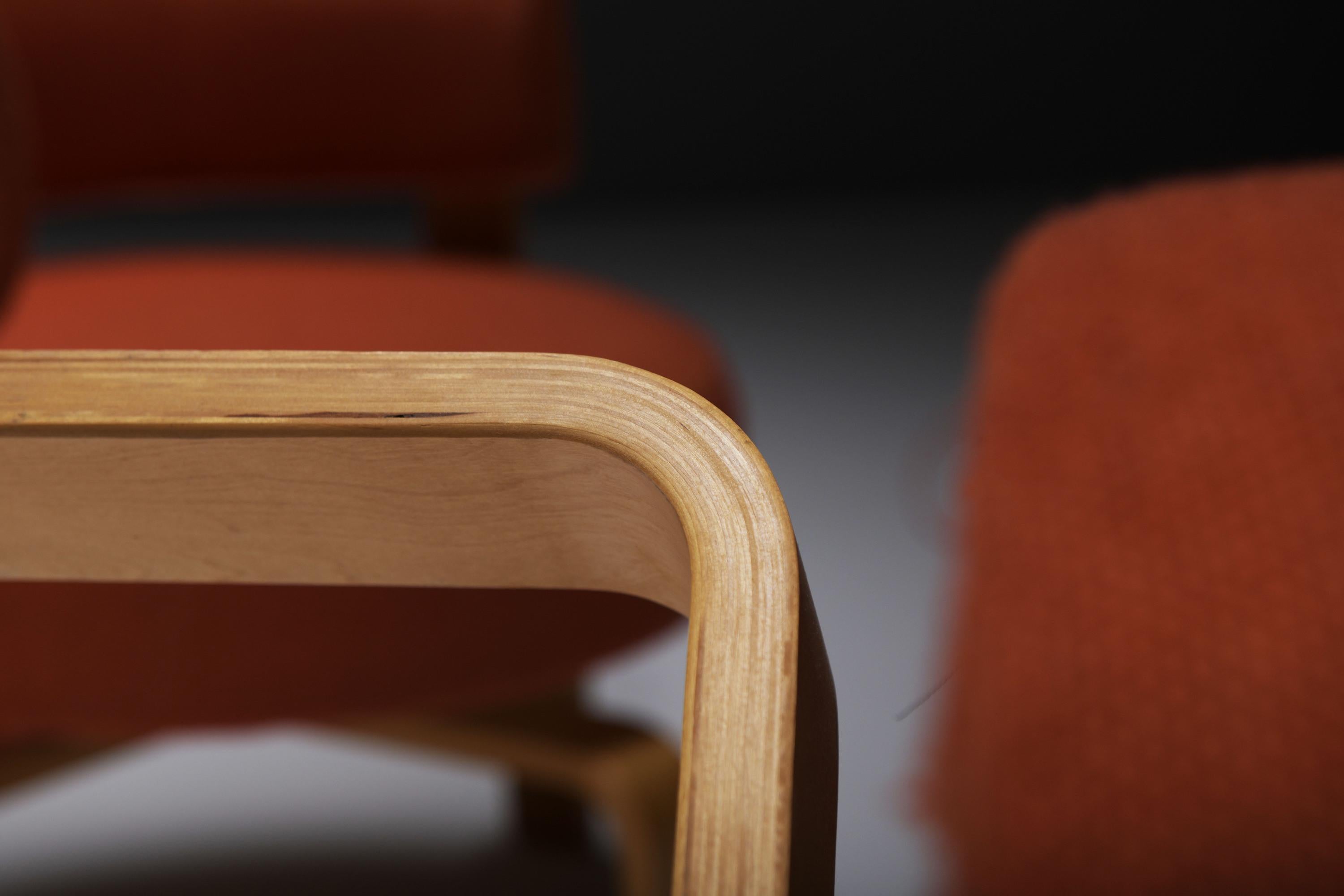 Belle série de chaises pivotantes Fridene de Carina Bengs pour IKEA Suède.  Signé. en vente 9
