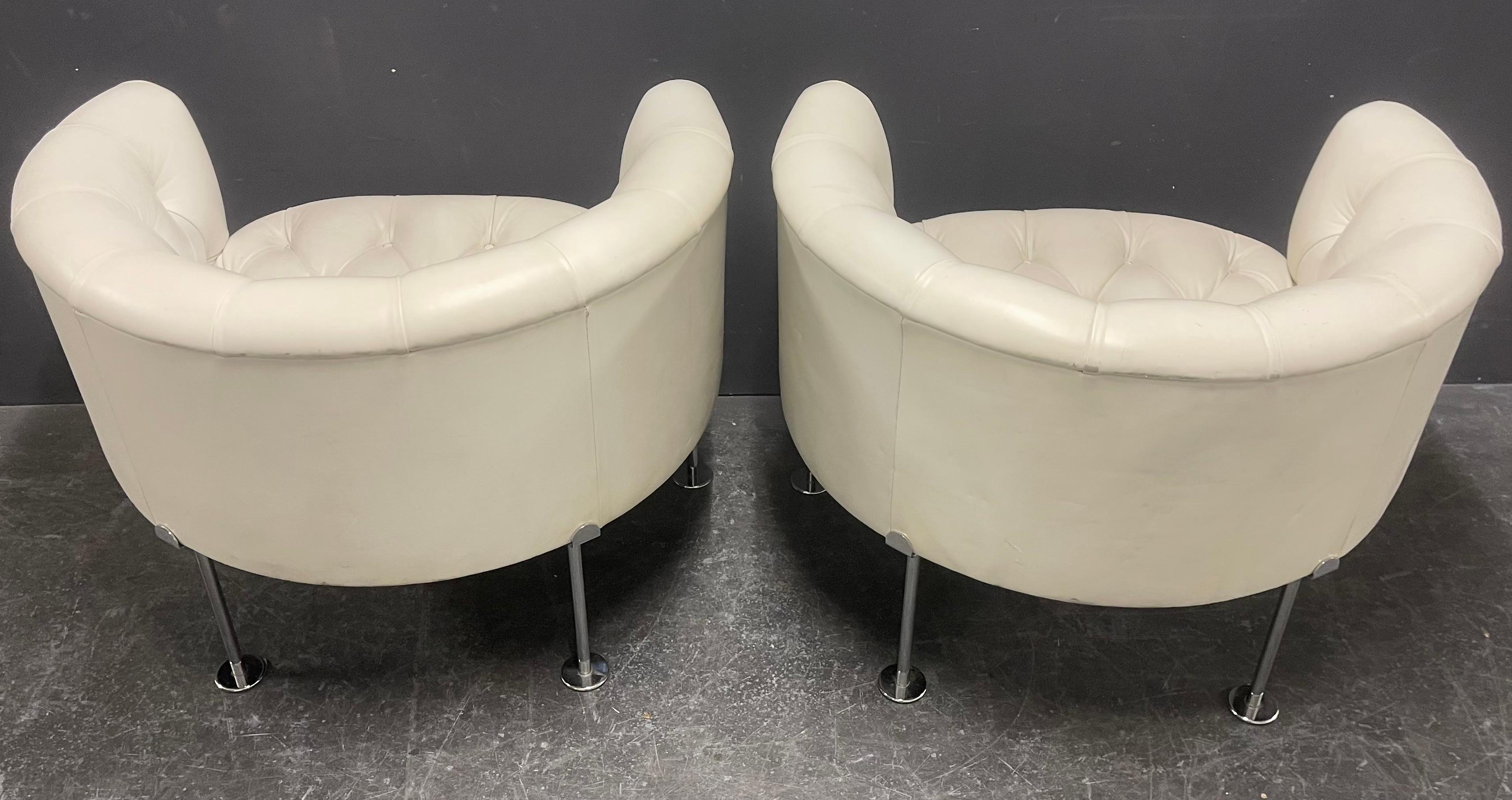 nice set of rh310 lounge chairs by robert haussmann For Sale 7