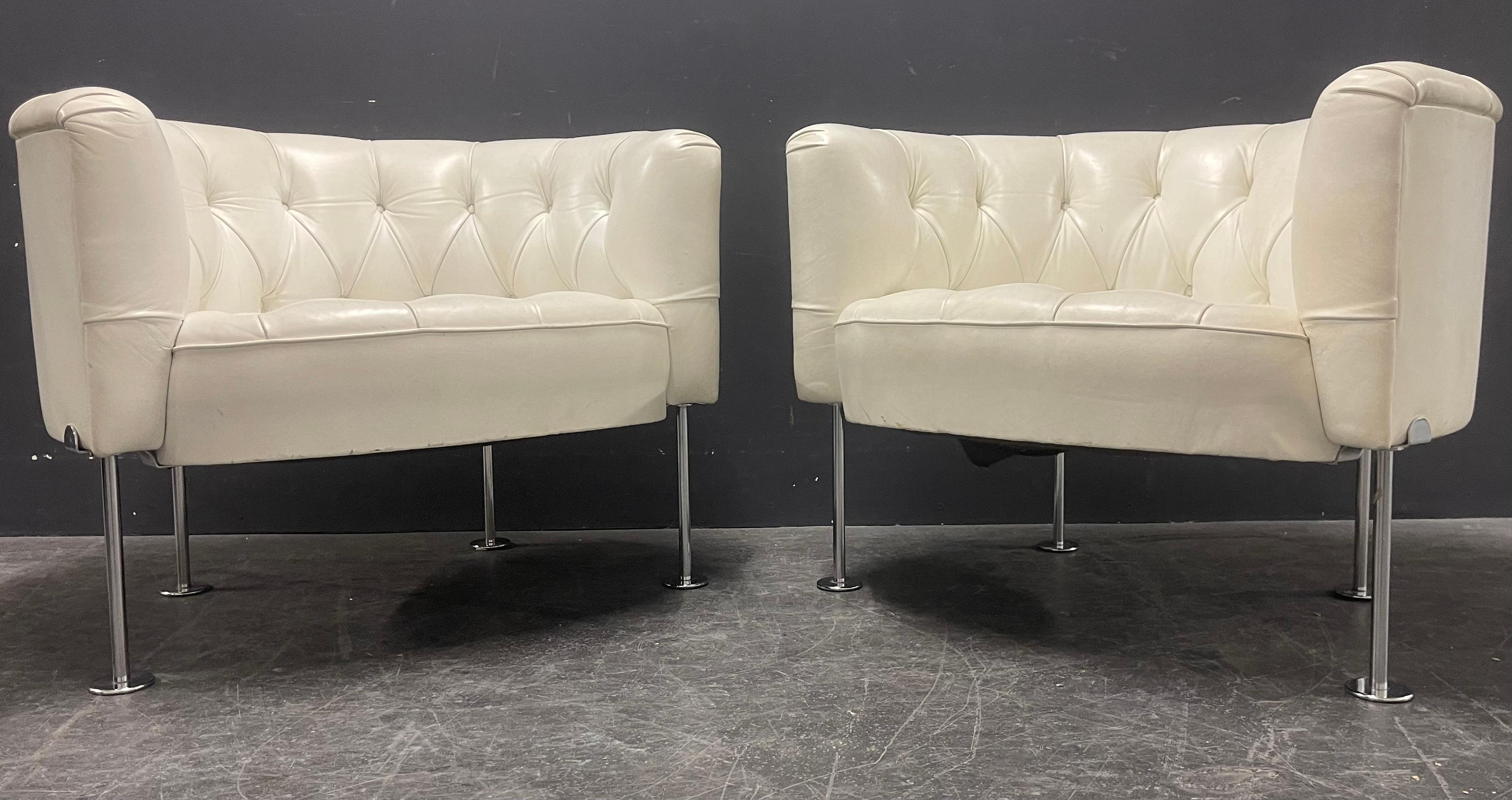 Swiss nice set of rh310 lounge chairs by robert haussmann