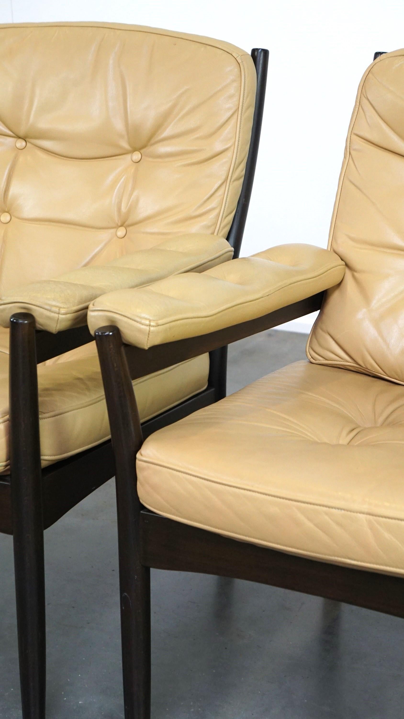 Bel ensemble de fauteuils suédois au design vintage de G Möbel en cuir crème/beige en vente 10