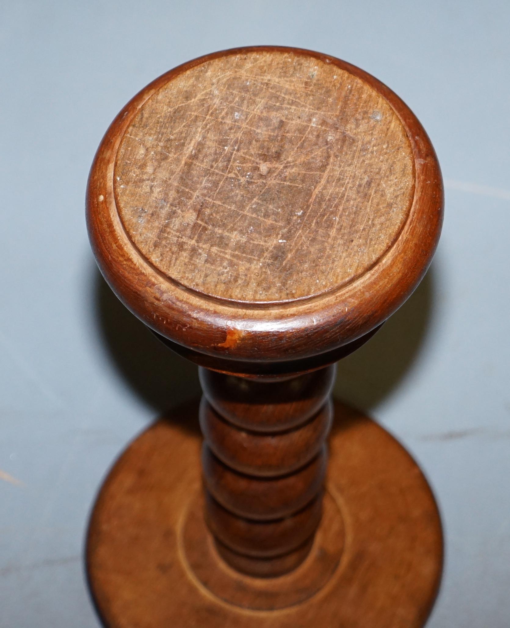Nice Small Chunky Victorian Walnut Bobbin Turned Pillar Side End Lamp Wine Table 3