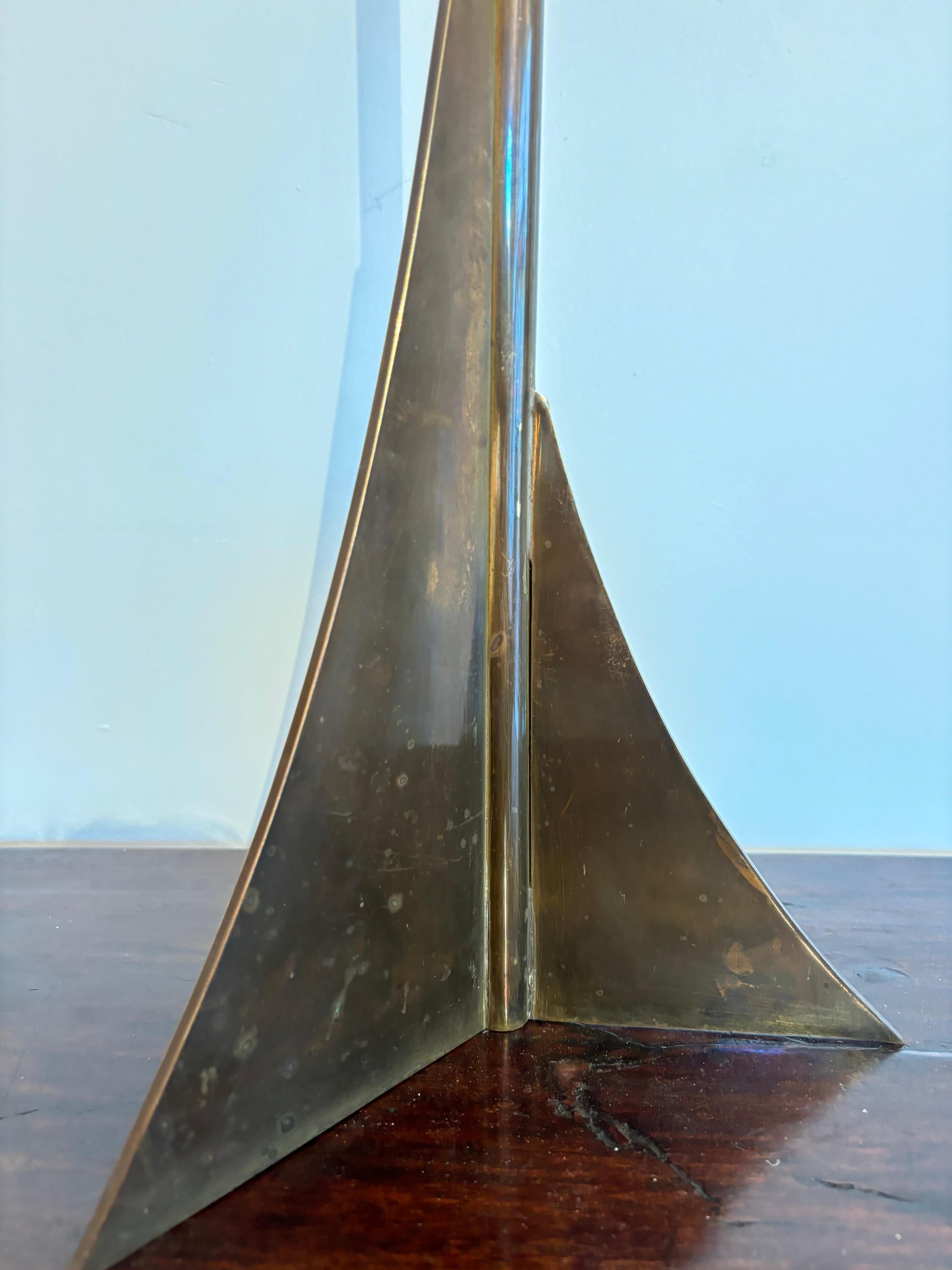 Bonita lámpara de mesa atribuida a Philippe Hiquily en venta 6