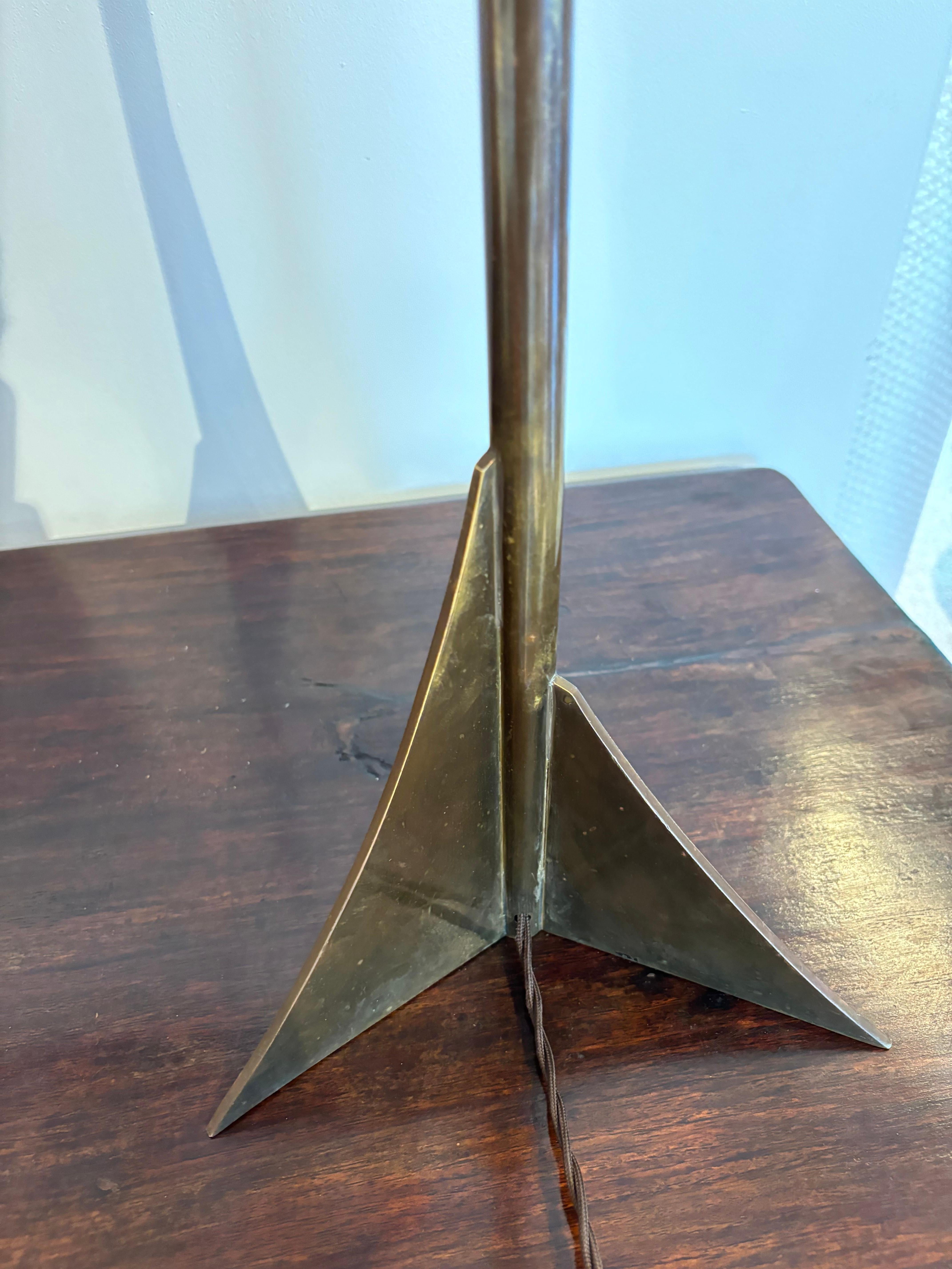 Bonita lámpara de mesa atribuida a Philippe Hiquily en venta 13