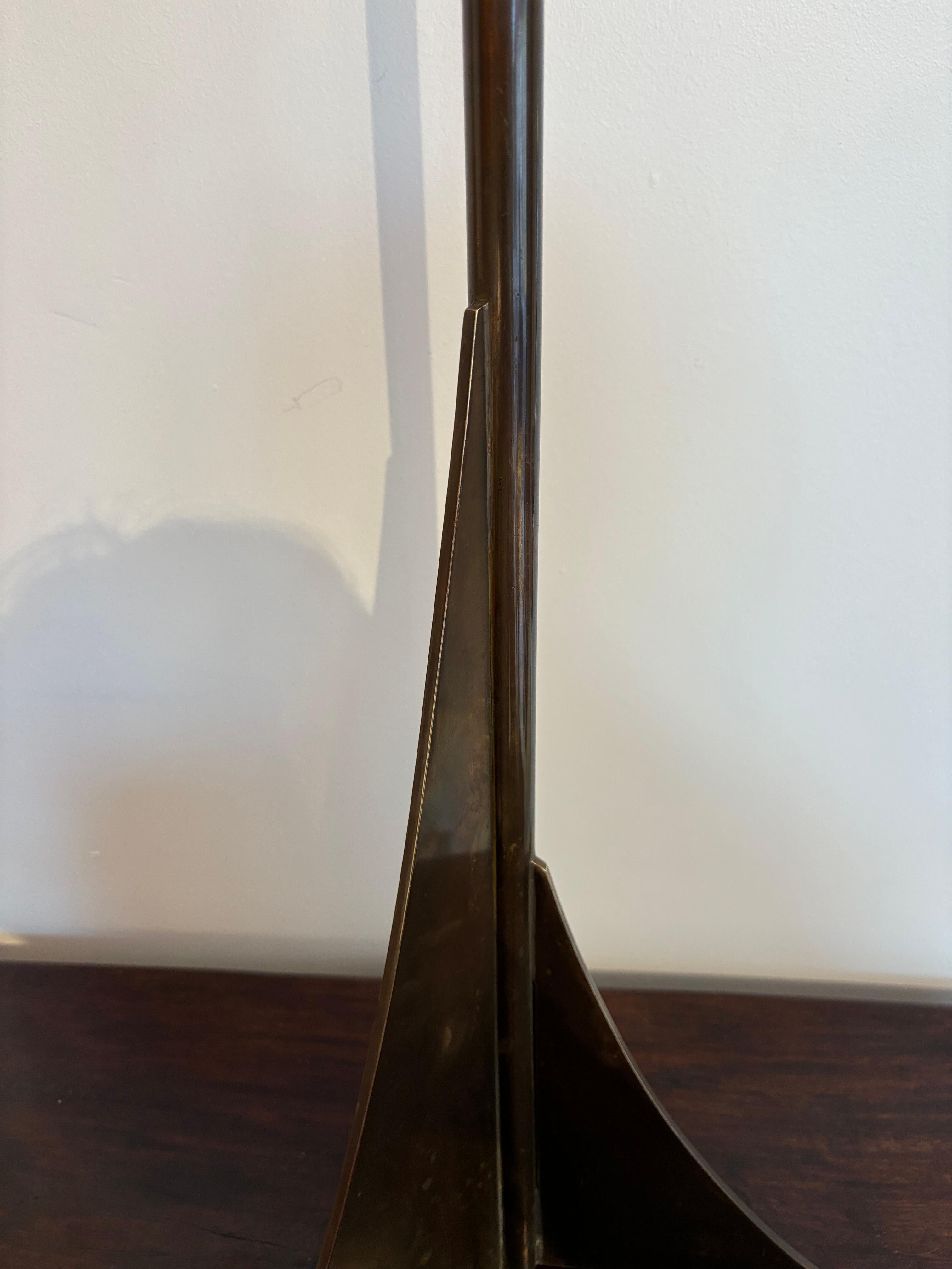 Bonita lámpara de mesa atribuida a Philippe Hiquily en Bueno estado para la venta en SAINT-OUEN-SUR-SEINE, FR
