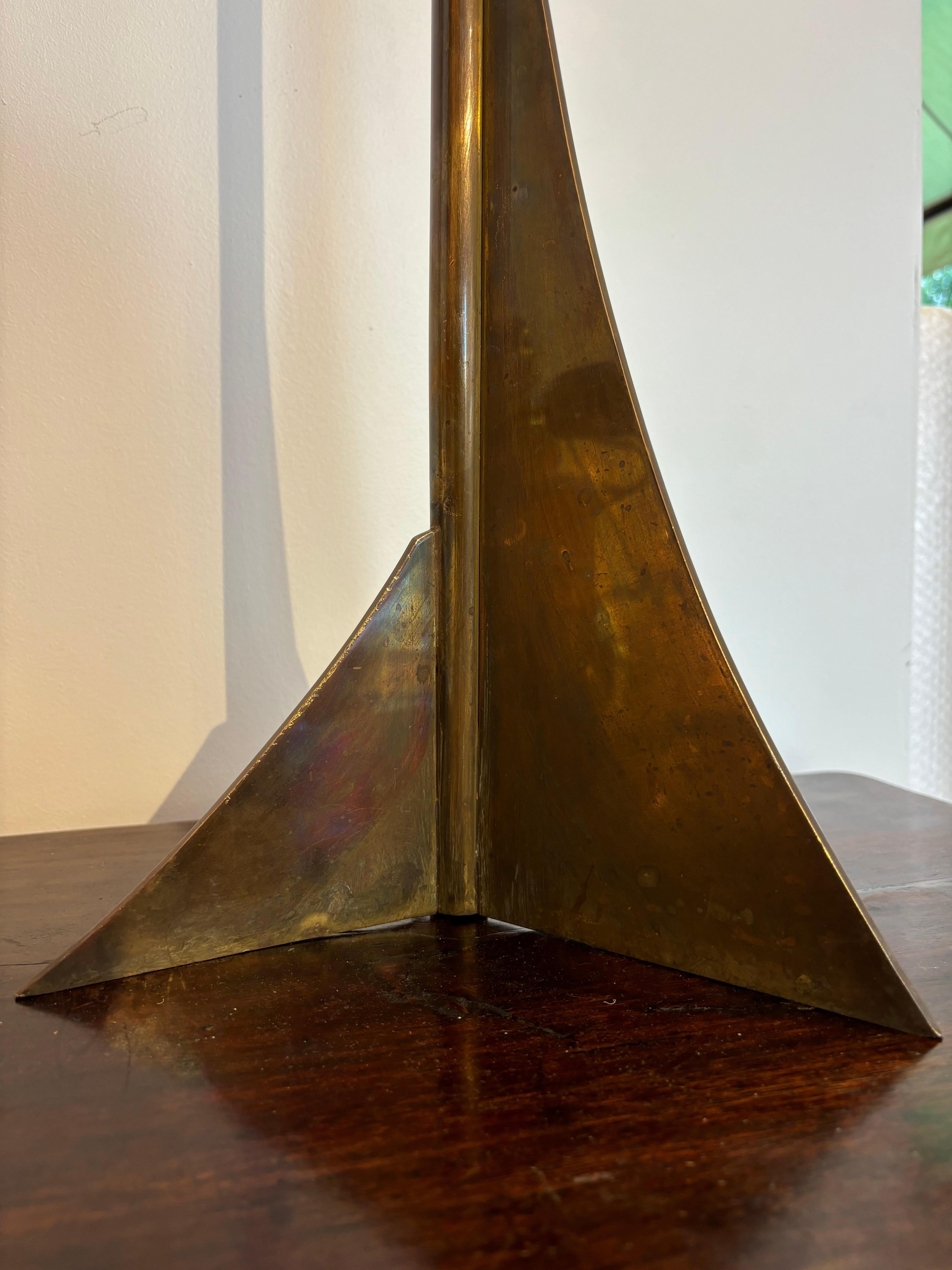 Bonita lámpara de mesa atribuida a Philippe Hiquily en venta 2