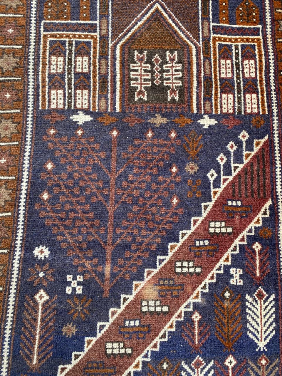 Beautiful tribal Baluch rug with a nice design and beautiful colors, entirely hand knotted with wool velvet on wool foundation.