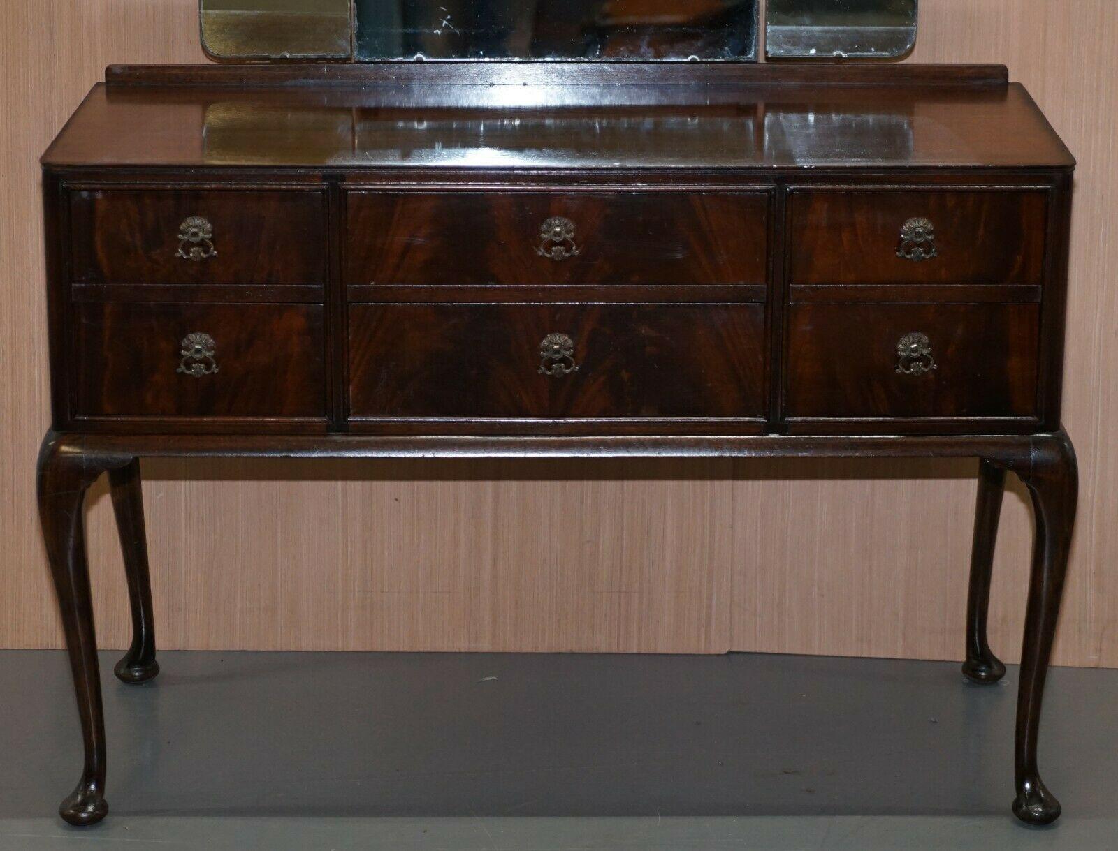 Hand-Crafted Nice Vintage Beithcraft Furniture Mahogany Dressing Table Part of Lovely Suite