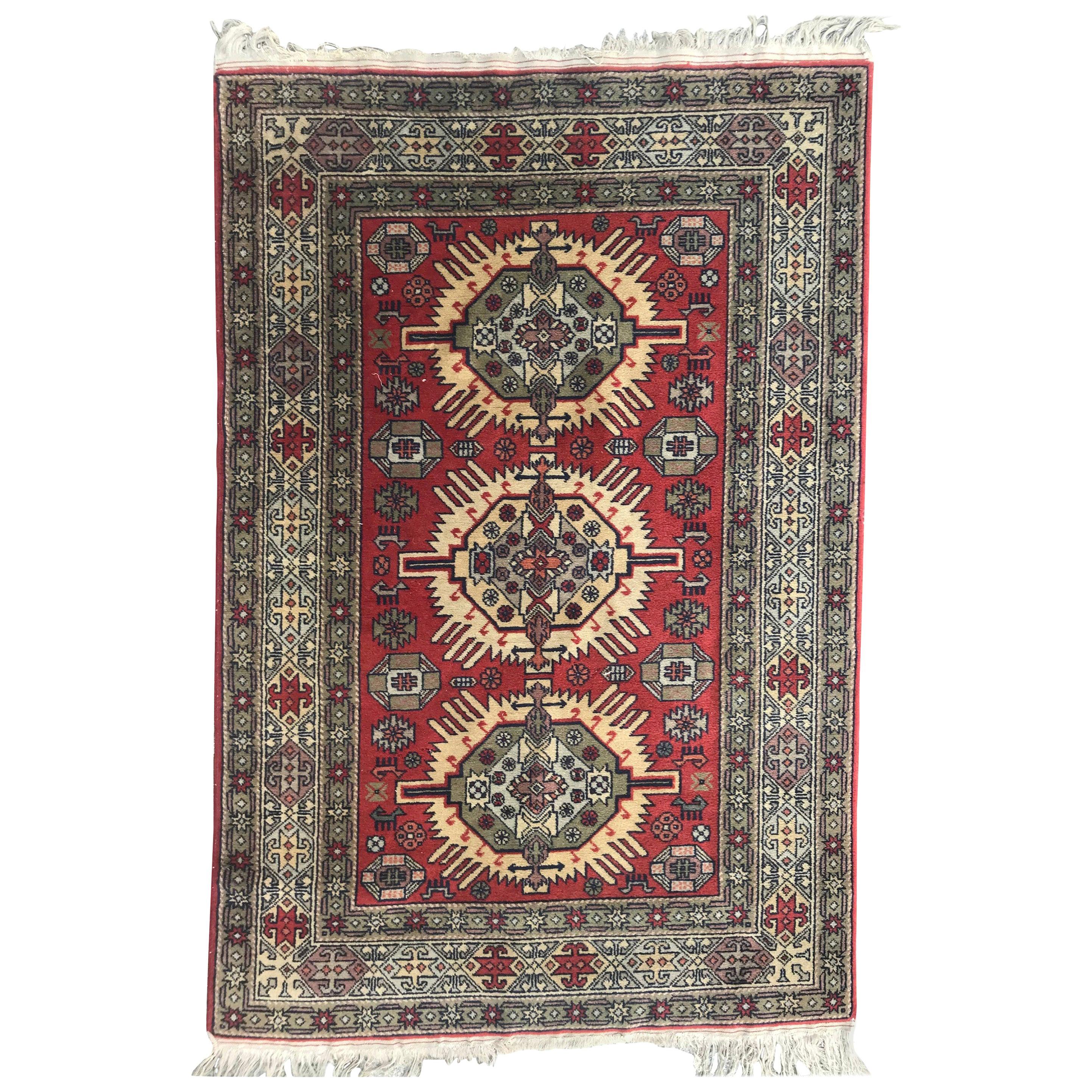 Beau tapis Shirvan caucasien vintage raffiné