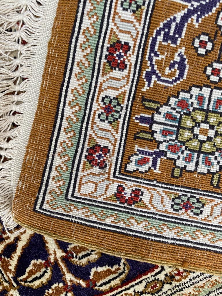 Schöner Vintage-Teppich aus feiner Seide im Hereke-Stil im Angebot 11