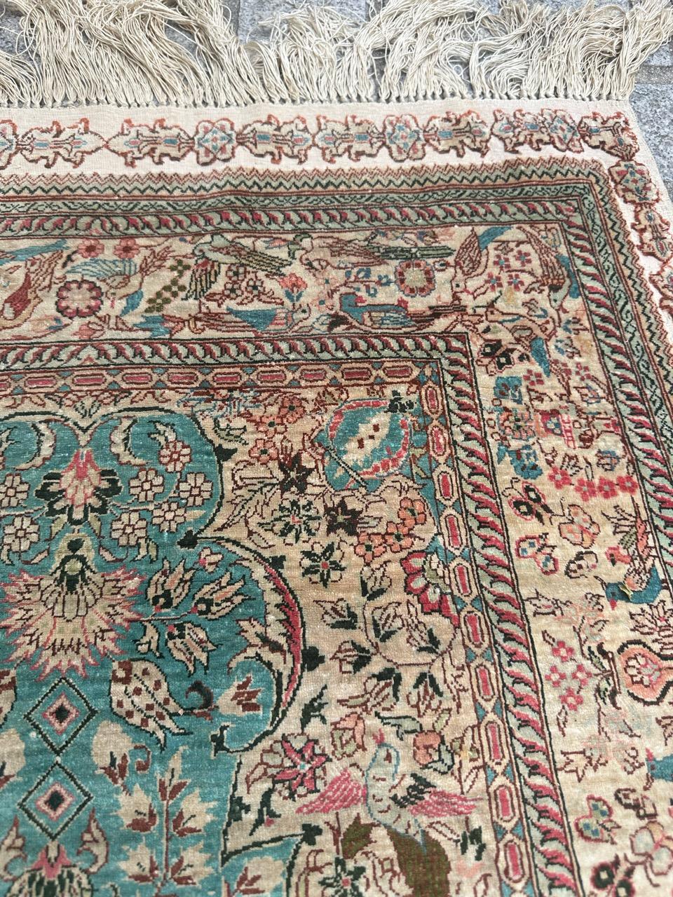 Bobyrug’s Nice vintage fine silk Sino Hereke  rug  In Good Condition For Sale In Saint Ouen, FR