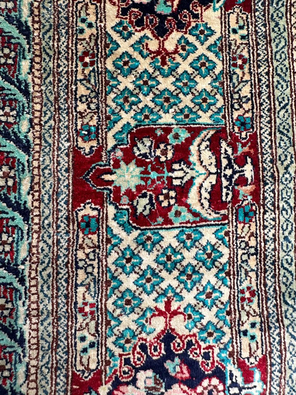 Bobyrug’s Nice vintage fine silk Sino Hereke  rug  In Good Condition For Sale In Saint Ouen, FR