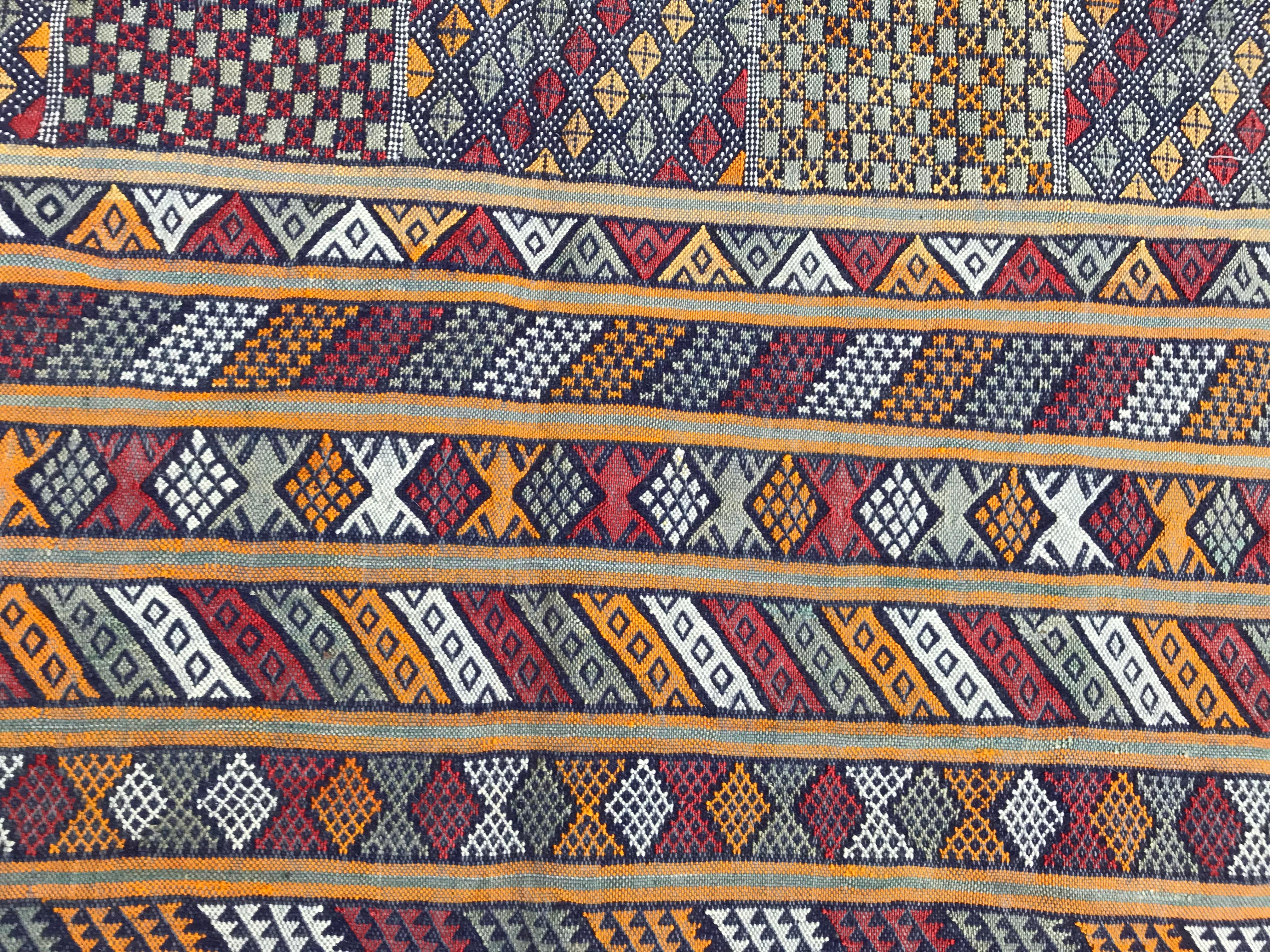Hand-Woven Nice Vintage Flat Silk Woven Moroccan Kilim Rug