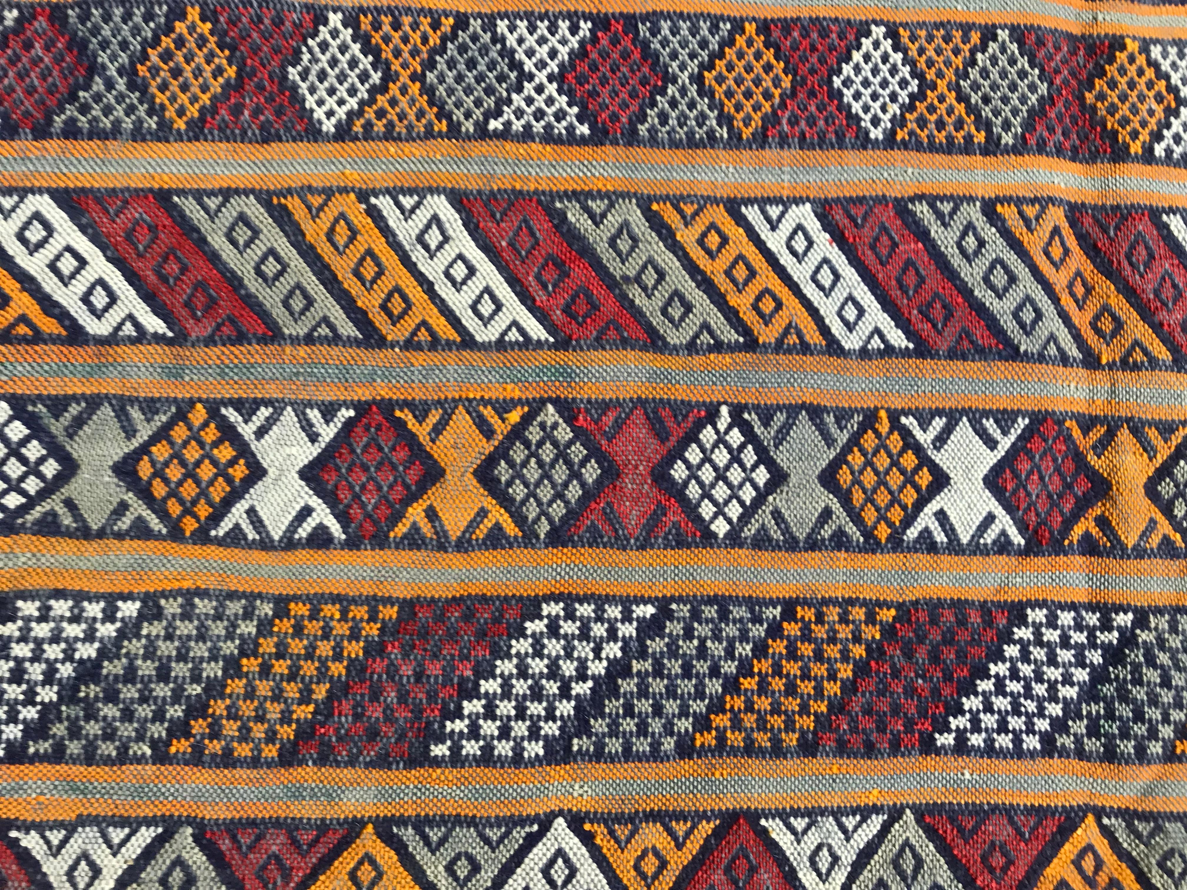Nice Vintage Flat Silk Woven Moroccan Kilim Rug 1