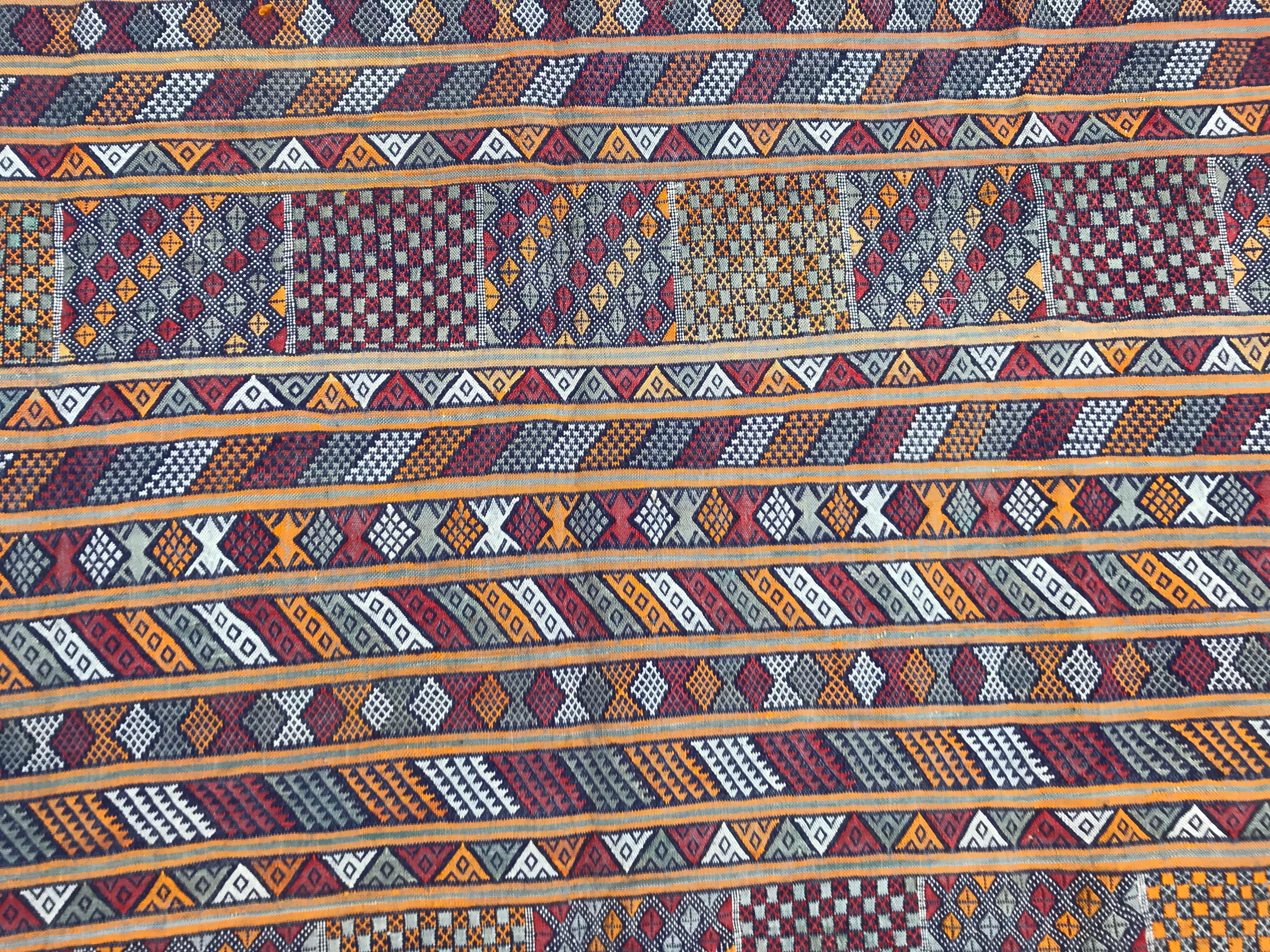 Nice Vintage Flat Silk Woven Moroccan Kilim Rug 3