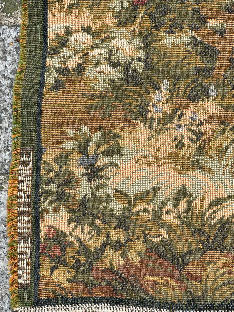 Schöner französischer Jacquard-Wandteppich im Aubusson-Stil im Aubusson-Stil mit Kissenfront im Angebot 5