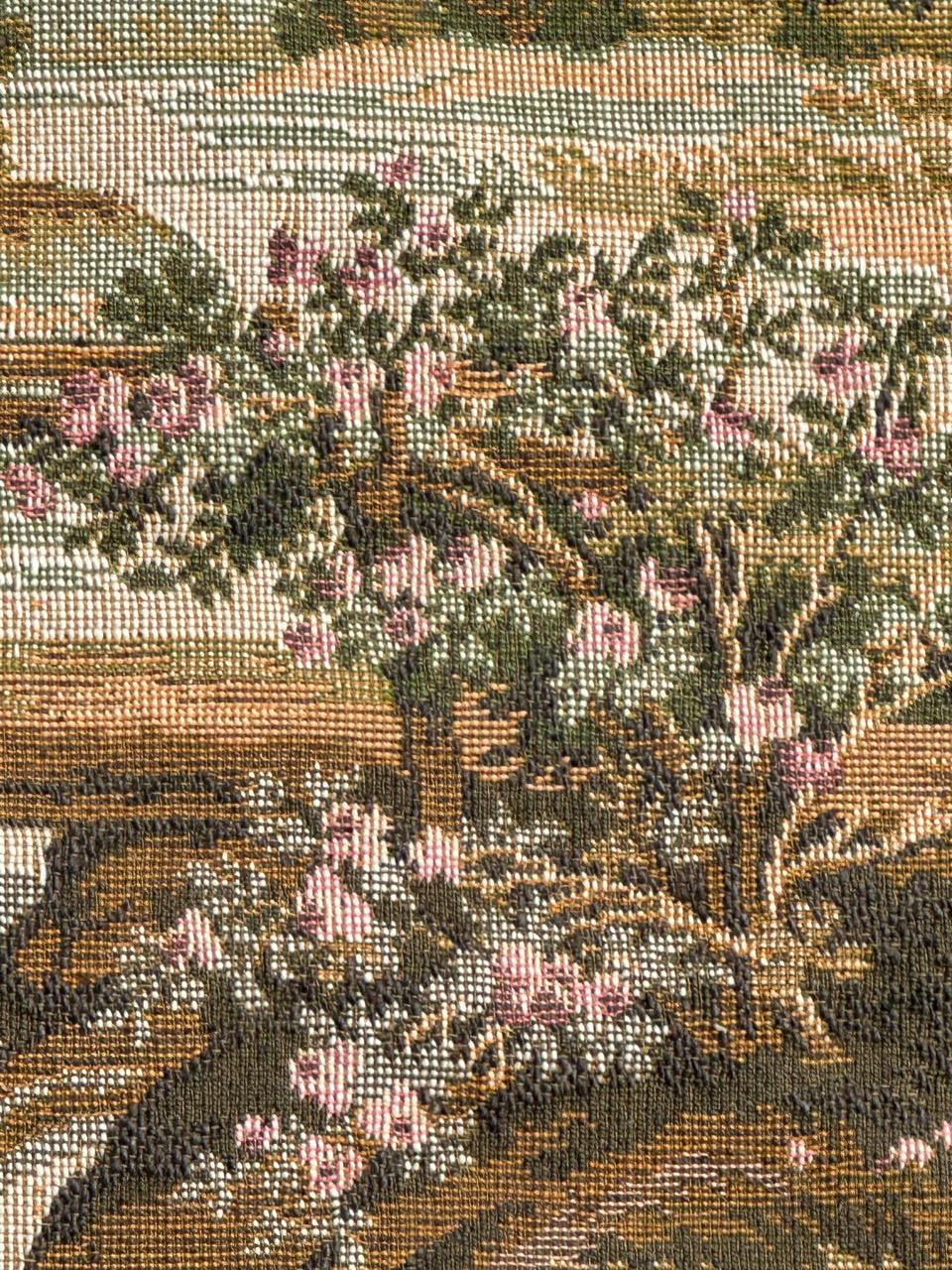 Schöner französischer Jacquard-Wandteppich im Aubusson-Stil im Aubusson-Stil mit Kissenfront im Angebot 2