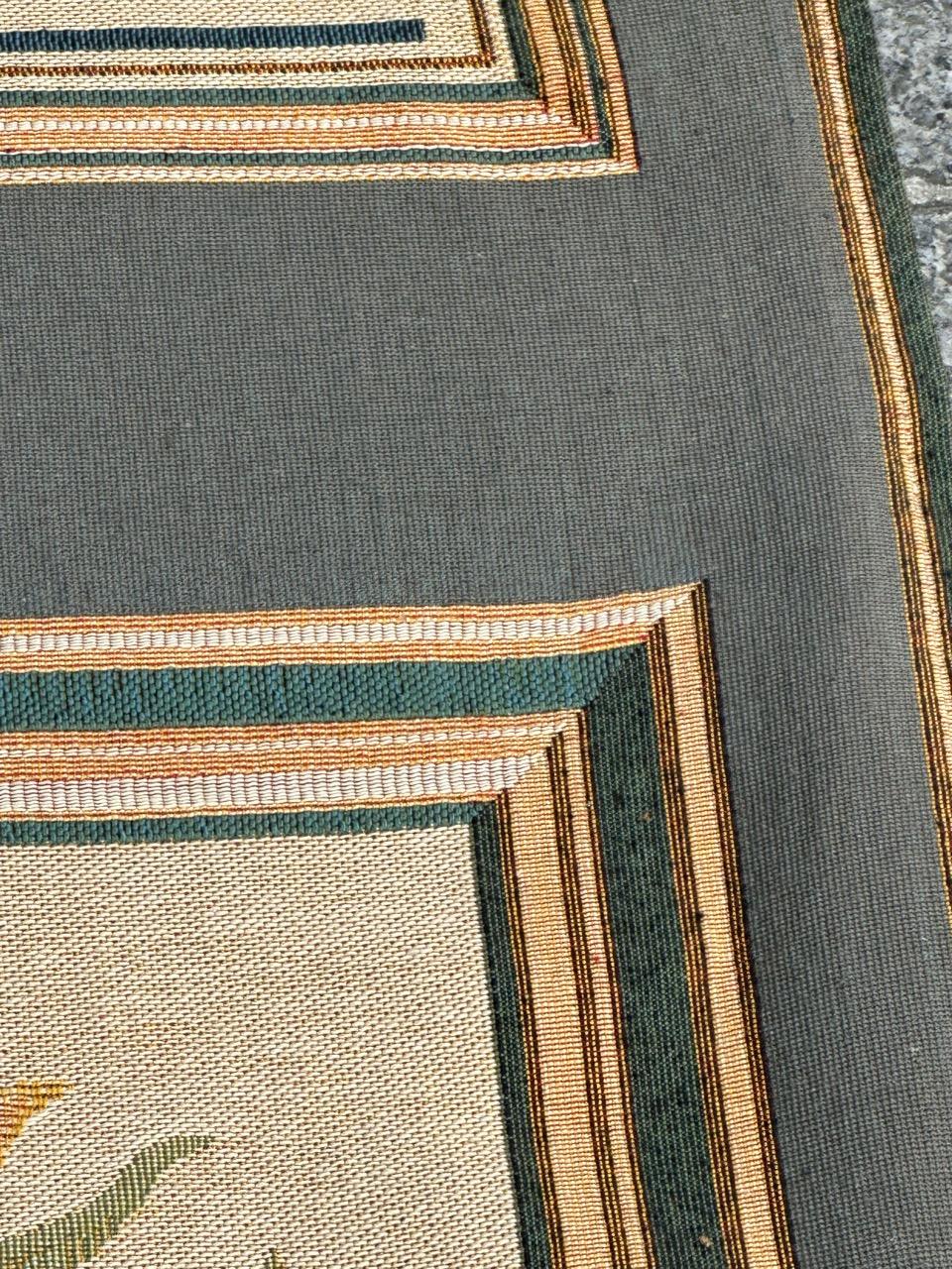 Schöner französischer Jacquard-Wandteppich im Aubusson-Stil mit Paneel im Aubusson-Stil im Angebot 10