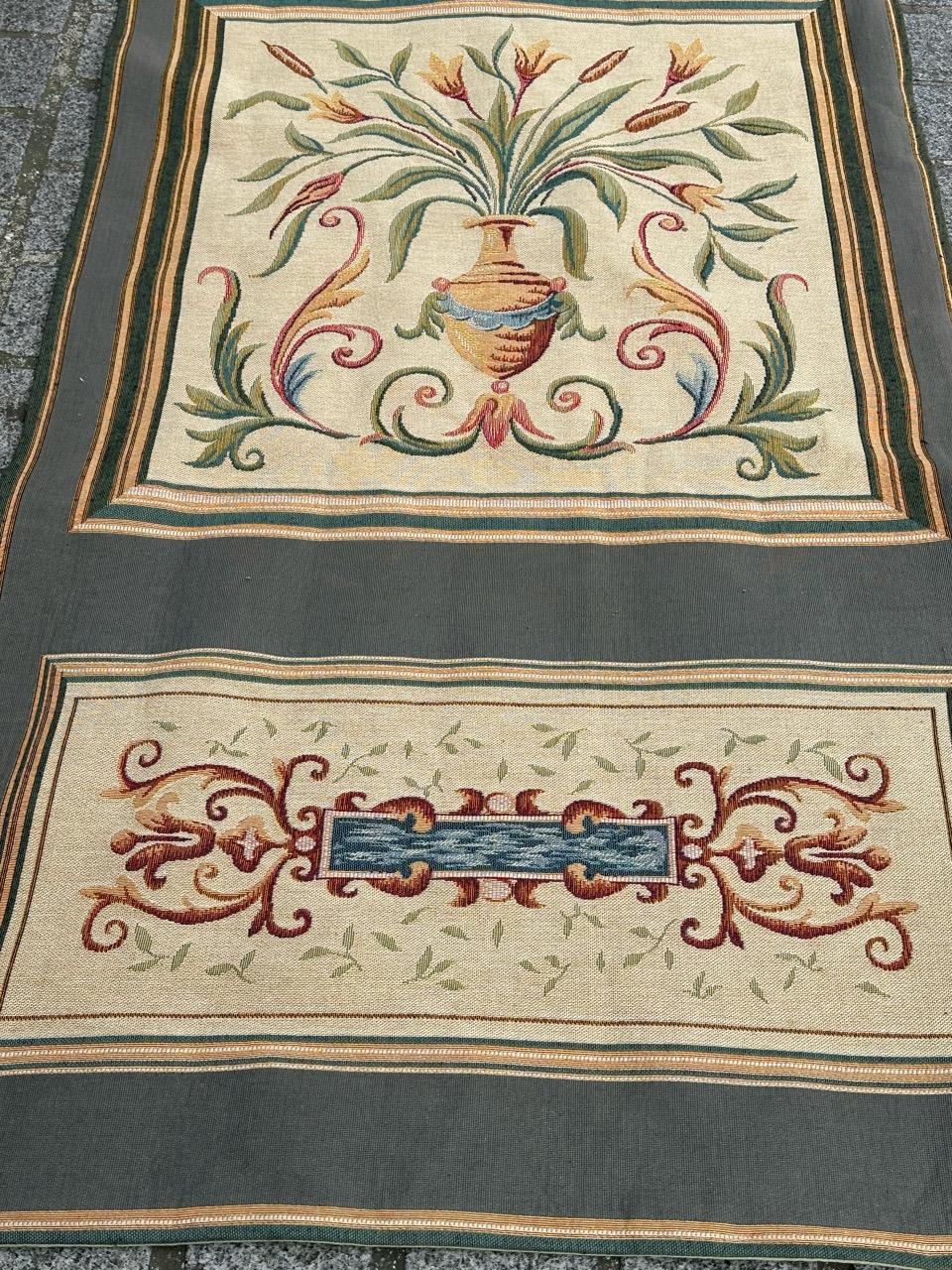 Schöner französischer Jacquard-Wandteppich im Aubusson-Stil mit Paneel im Aubusson-Stil im Angebot 12